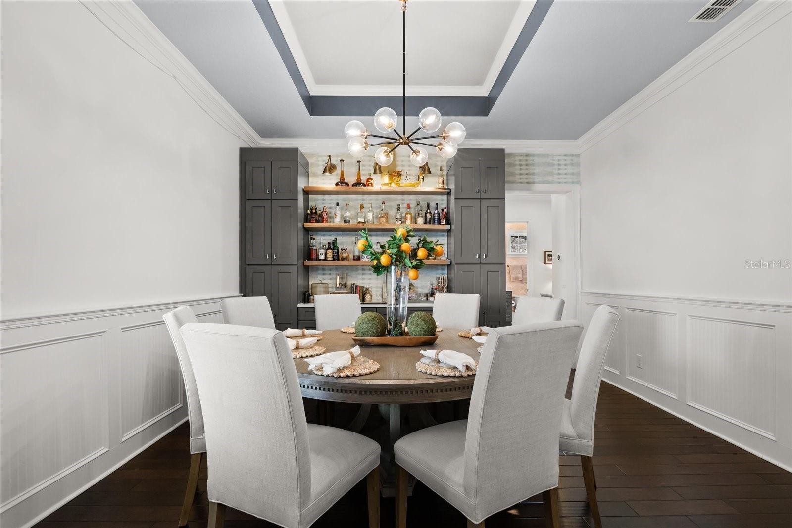 Image 13 of 53 For 2503 Versailles Avenue