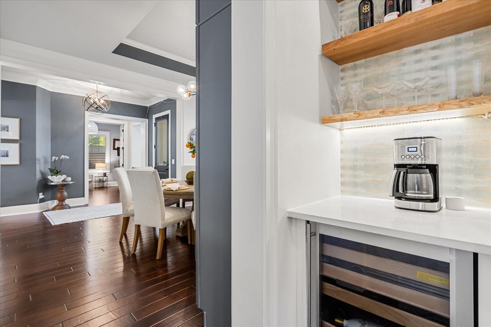 Image 14 of 53 For 2503 Versailles Avenue