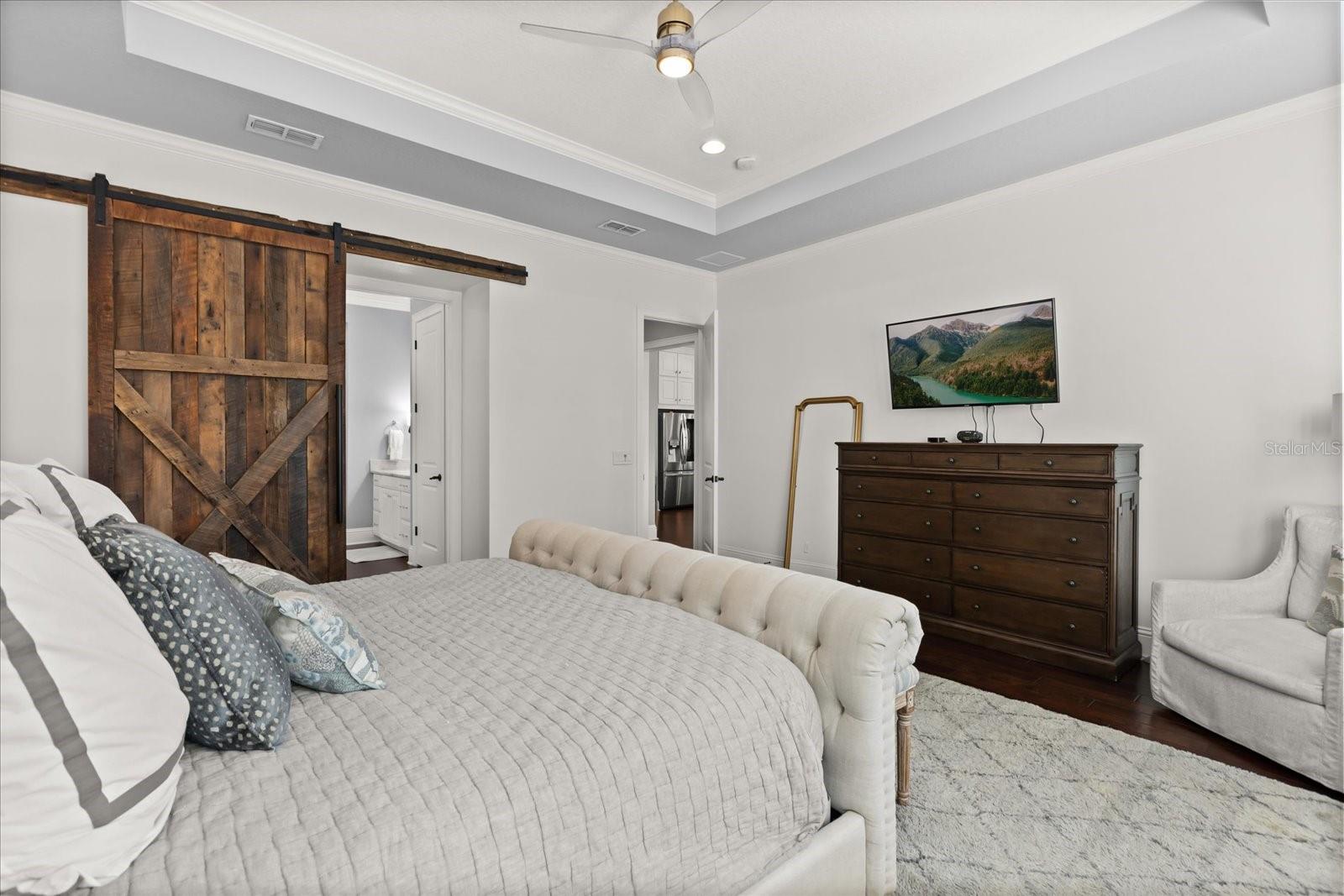 Image 17 of 53 For 2503 Versailles Avenue