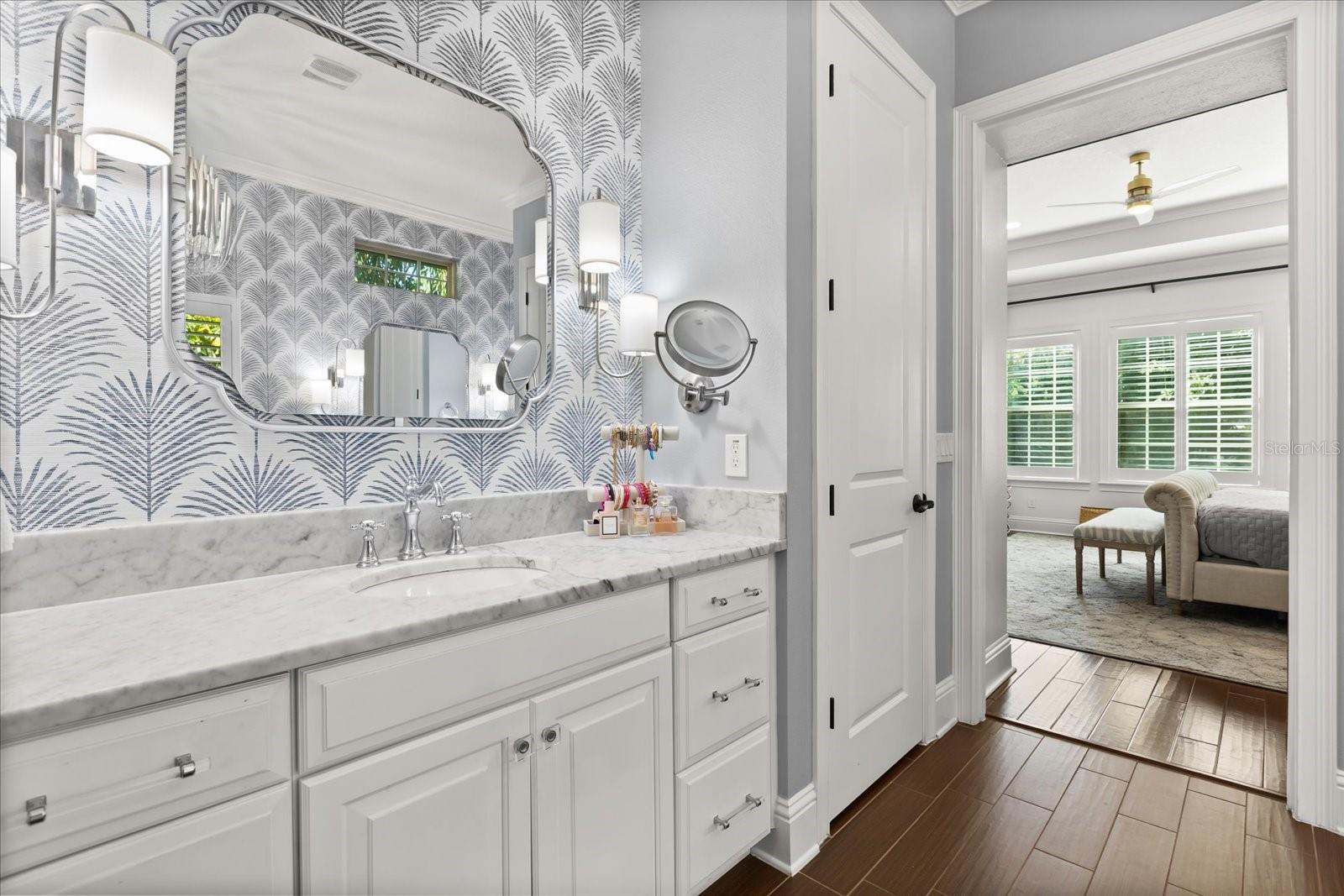 Image 19 of 53 For 2503 Versailles Avenue