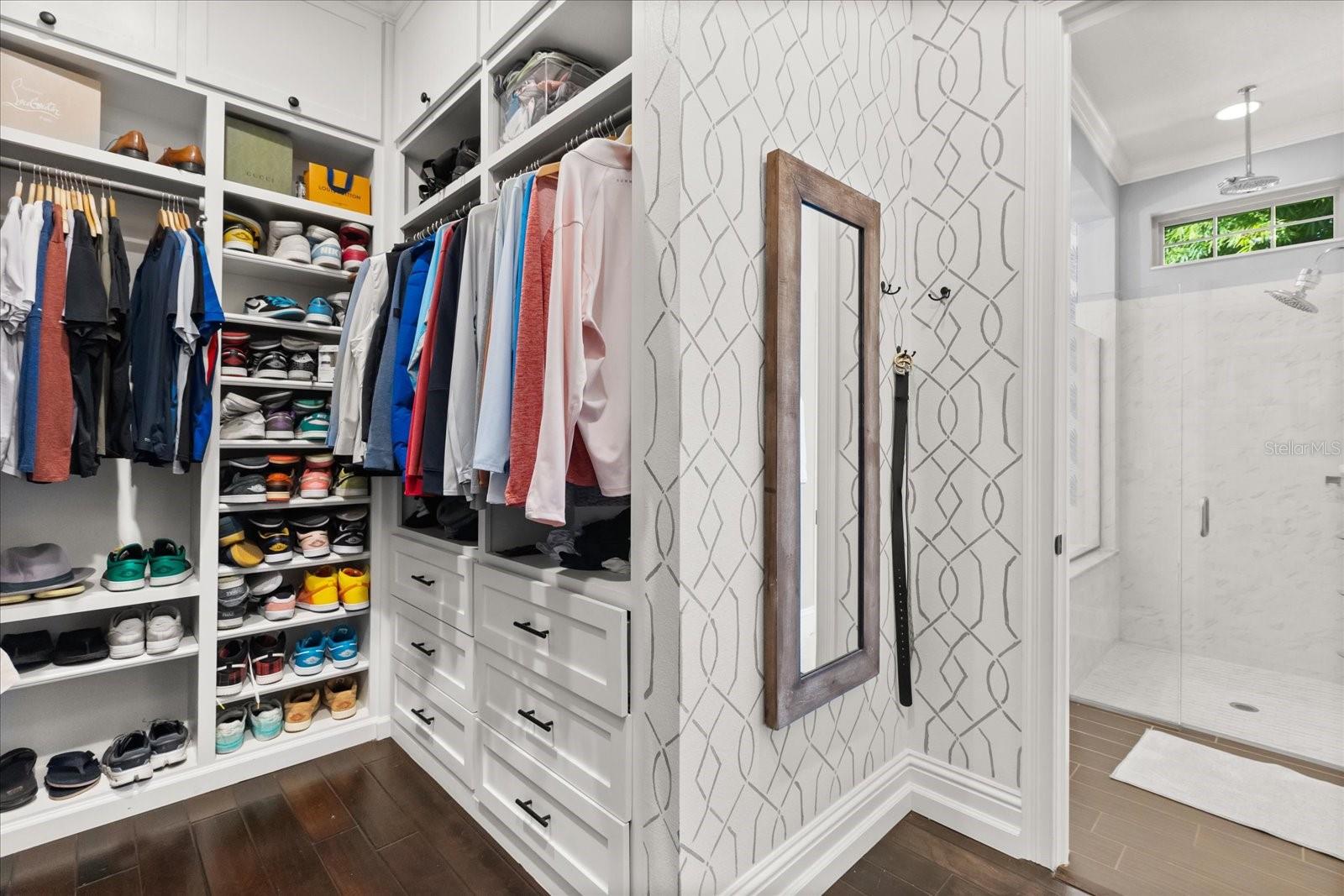 Image 21 of 53 For 2503 Versailles Avenue