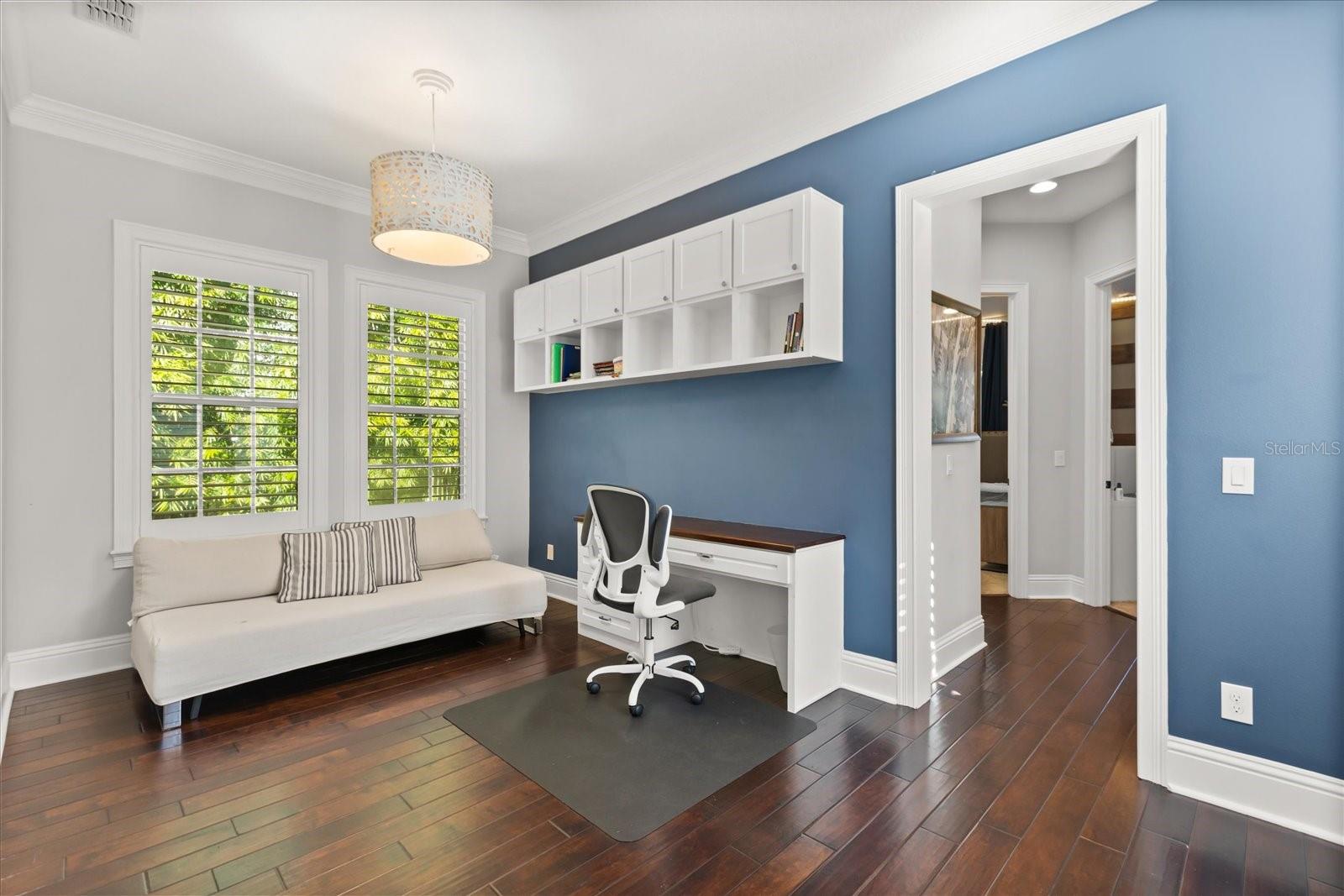 Image 35 of 53 For 2503 Versailles Avenue