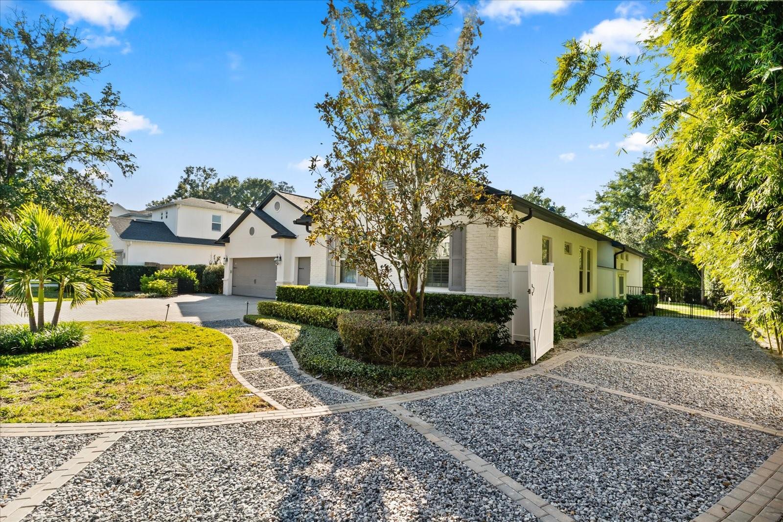 Image 41 of 53 For 2503 Versailles Avenue