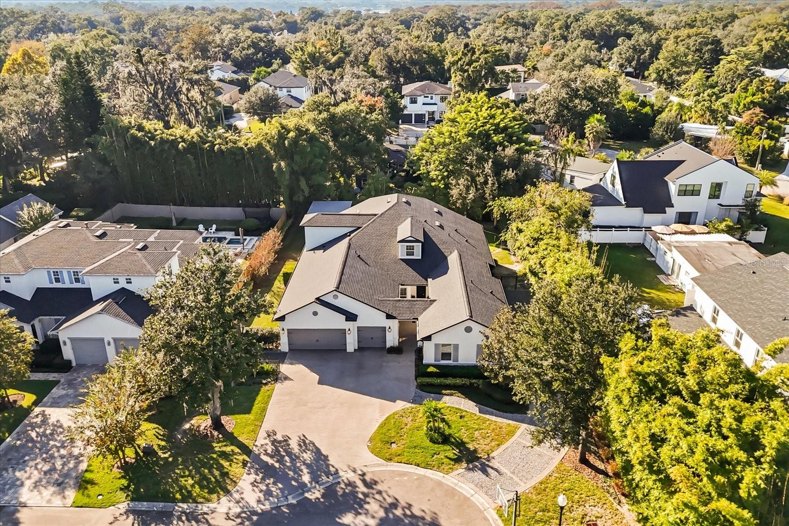 Image 43 of 53 For 2503 Versailles Avenue