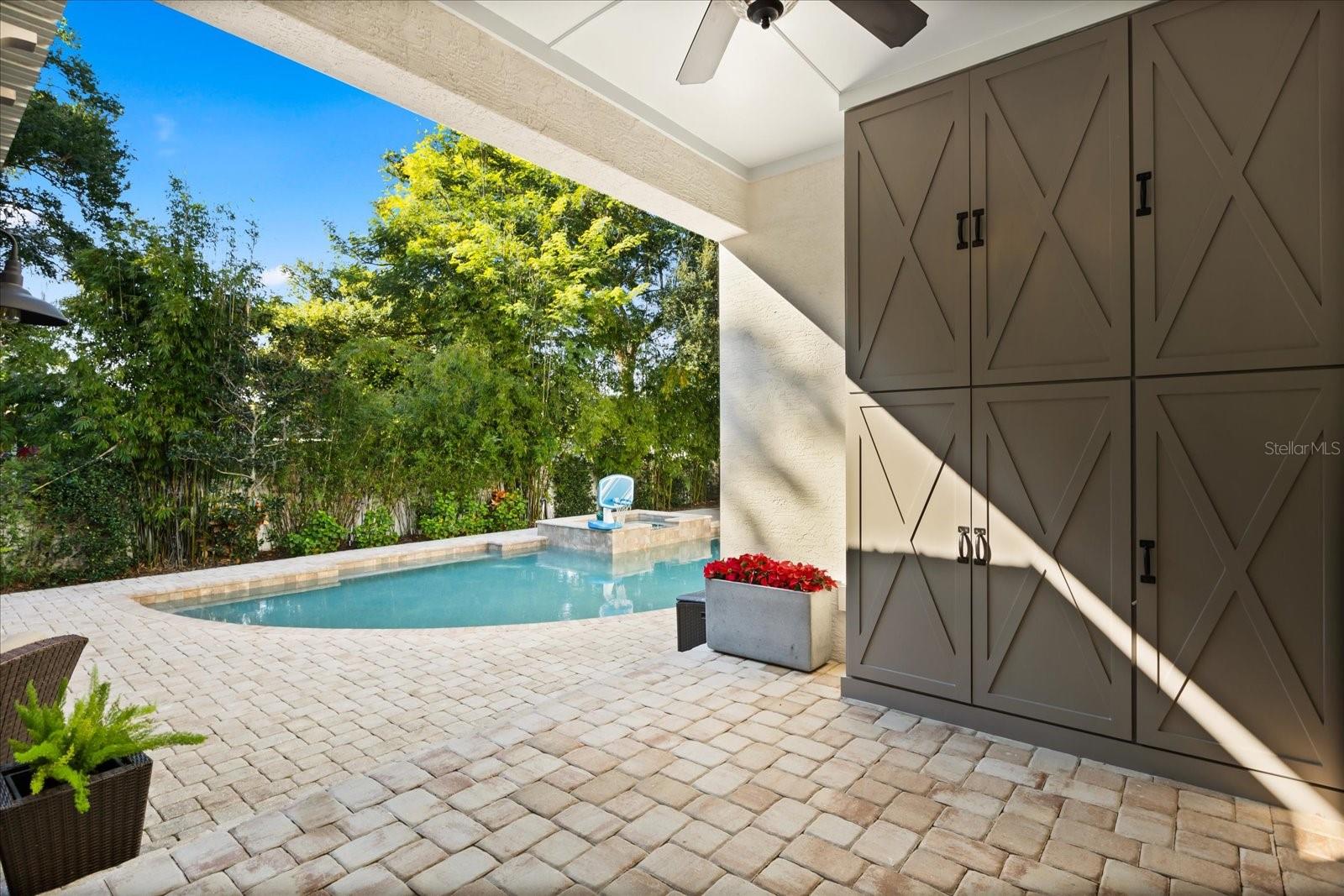 Image 47 of 53 For 2503 Versailles Avenue