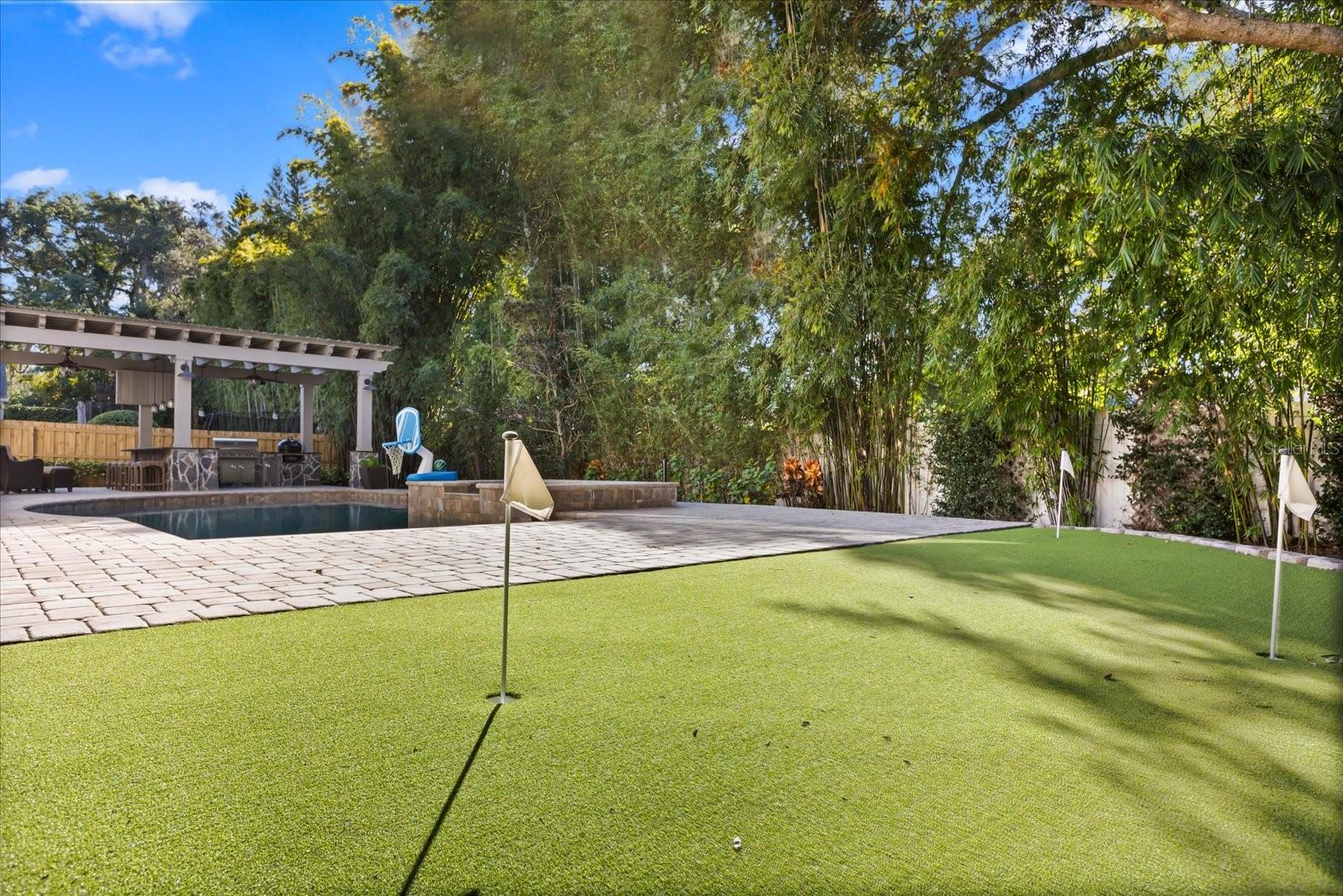 Image 52 of 53 For 2503 Versailles Avenue