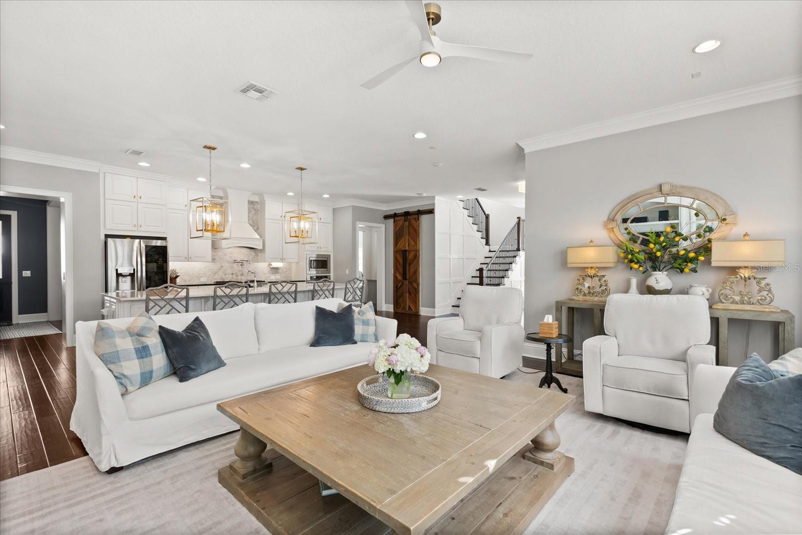 Image 8 of 53 For 2503 Versailles Avenue