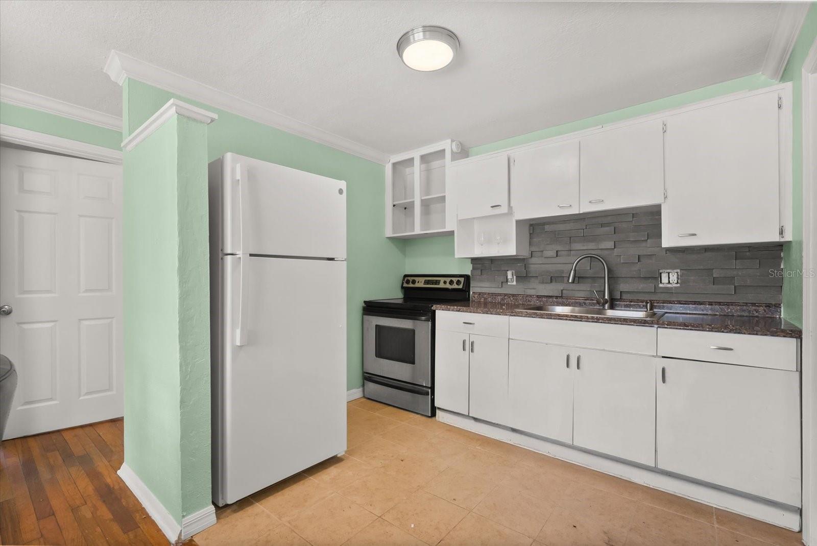 Image 5 of 27 For 242 Howard Boulevard