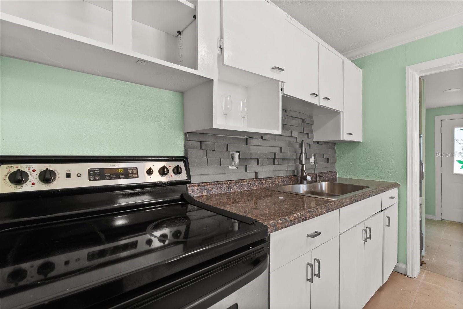 Image 6 of 27 For 242 Howard Boulevard