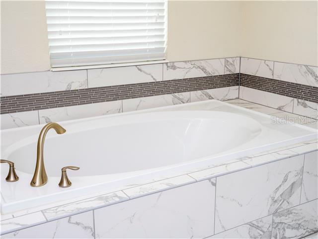 Image 57 of 87 For 1568 Maidstone Court