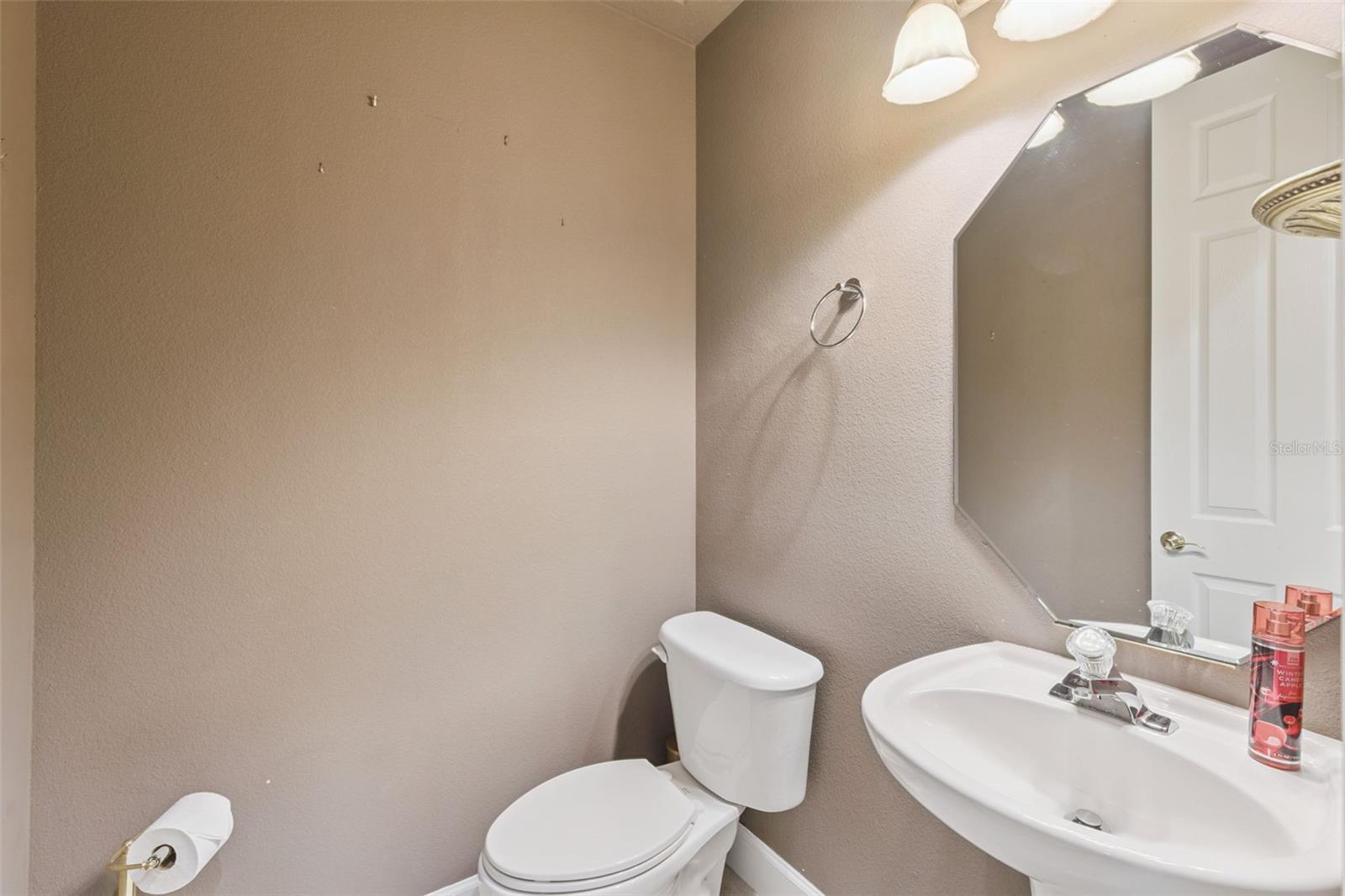 Image 13 of 43 For 6102 Sanctuary Garden Boulevard