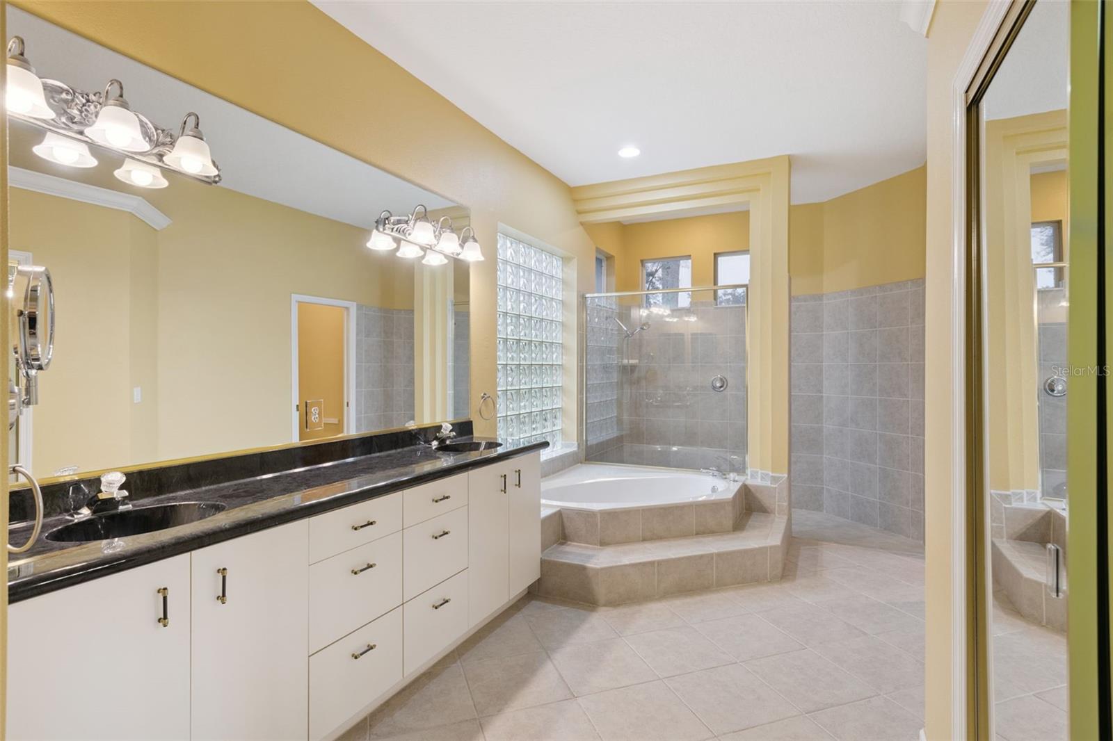 Image 16 of 43 For 6102 Sanctuary Garden Boulevard