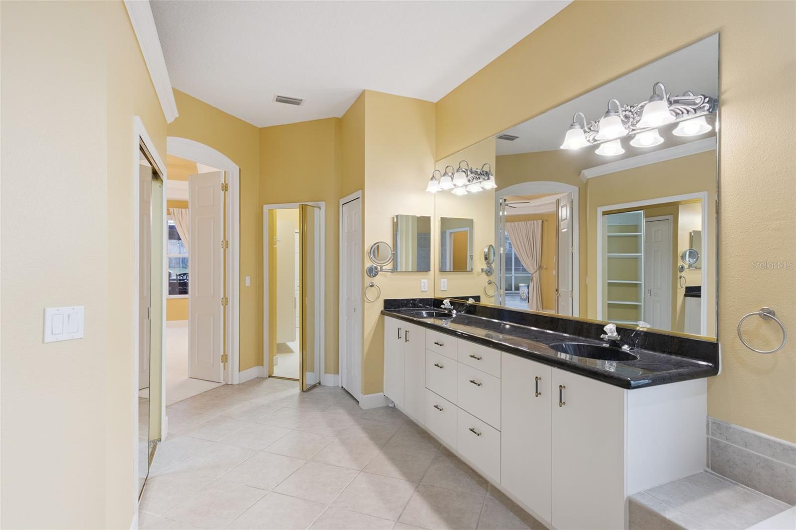 Image 17 of 43 For 6102 Sanctuary Garden Boulevard