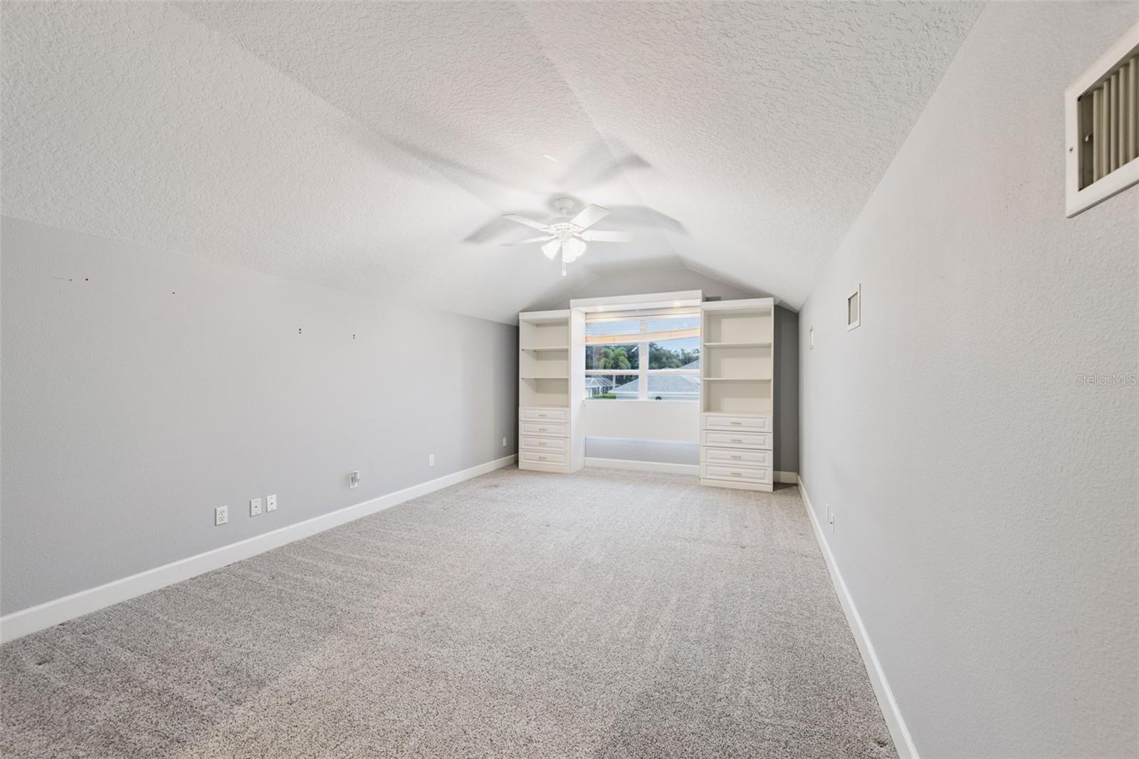 Image 26 of 43 For 6102 Sanctuary Garden Boulevard