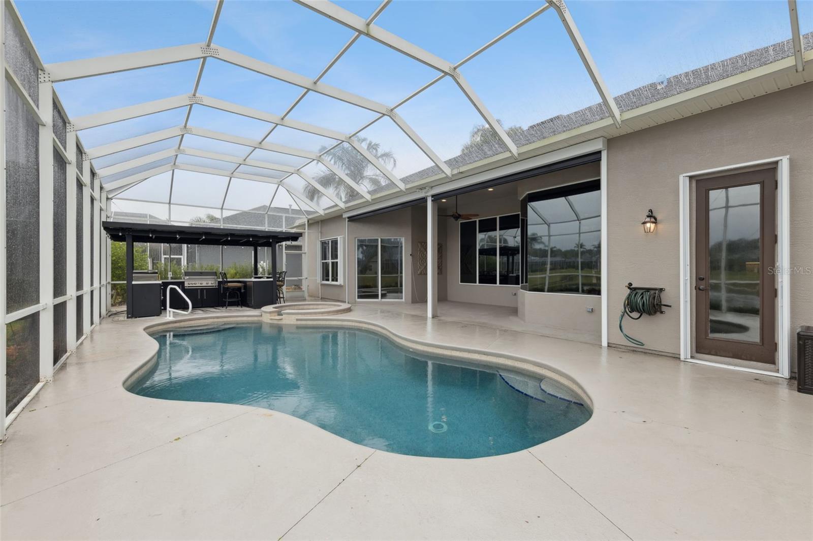 Image 28 of 43 For 6102 Sanctuary Garden Boulevard