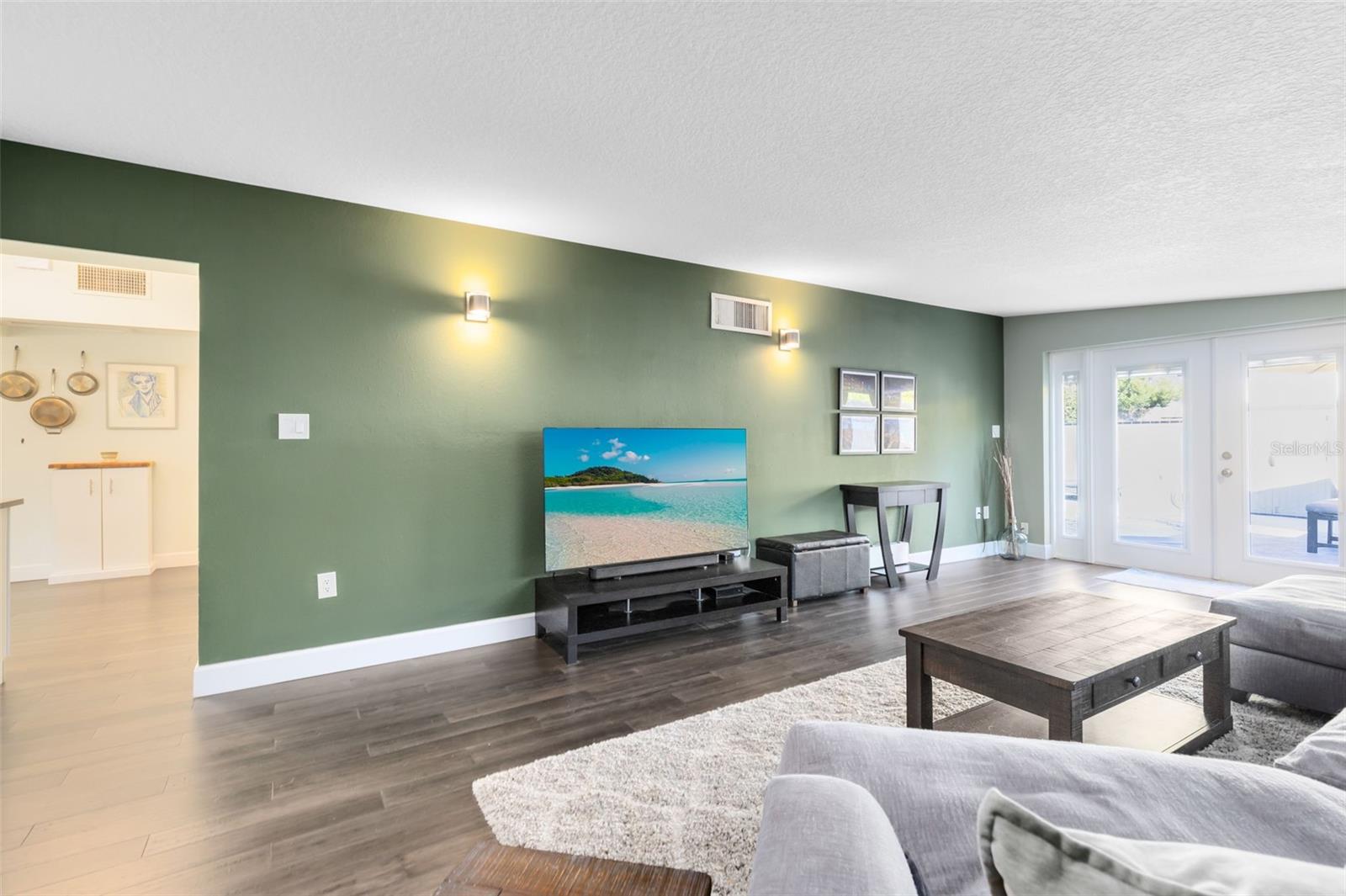 Image 15 of 21 For 2811 Eastern Parkway