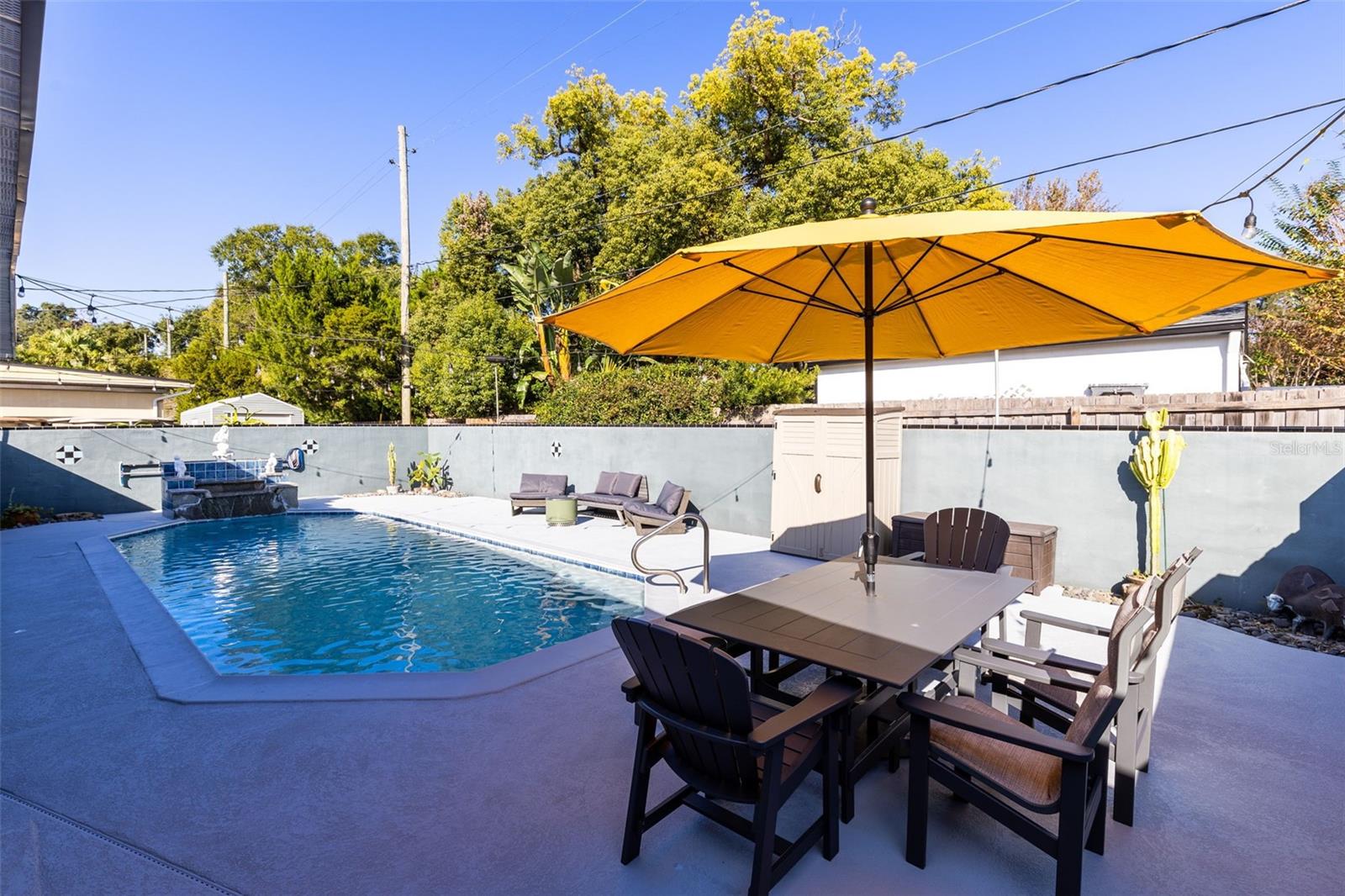 Image 16 of 21 For 2811 Eastern Parkway