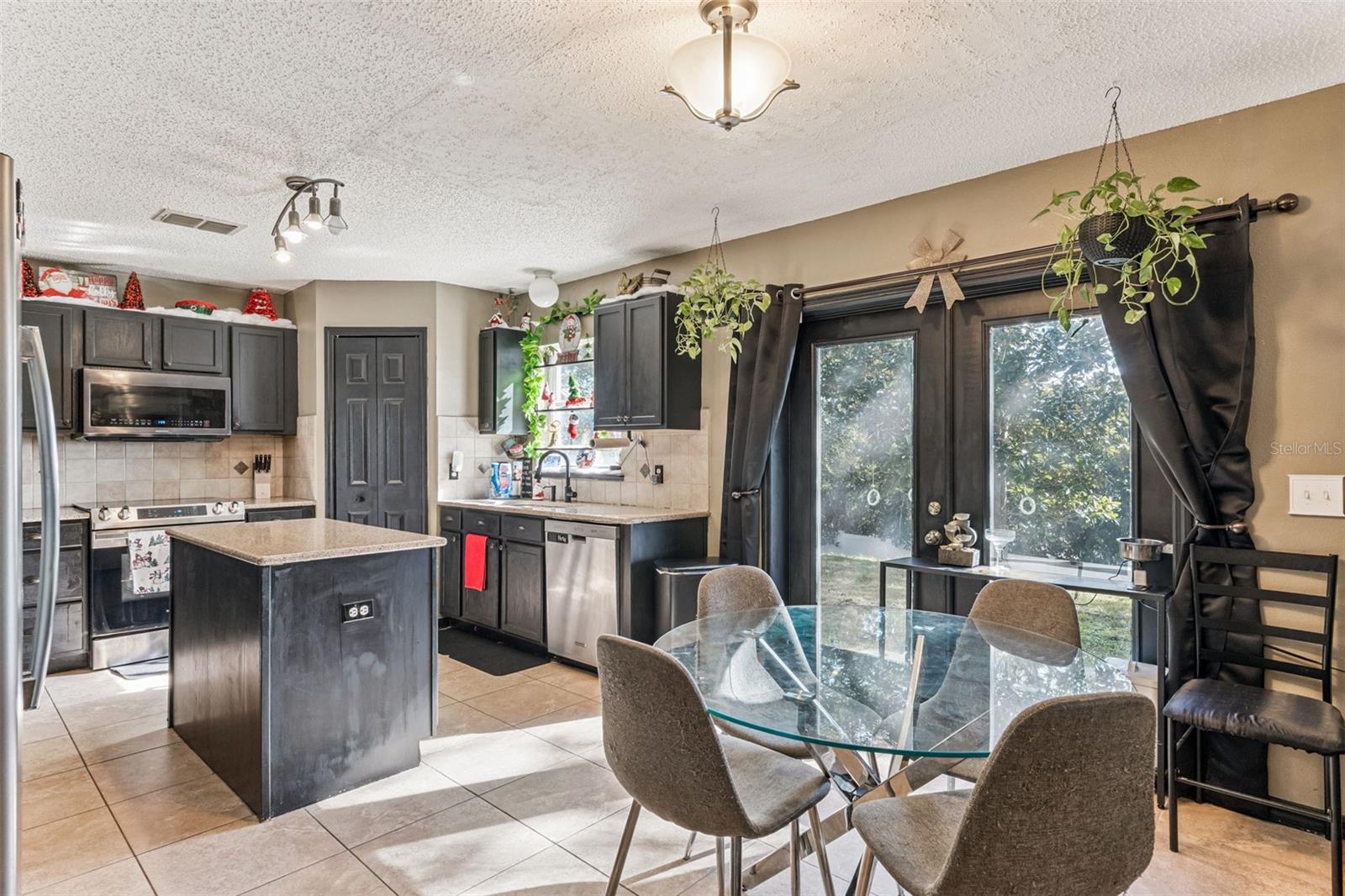 Image 13 of 38 For 1028 Fox Trail Avenue