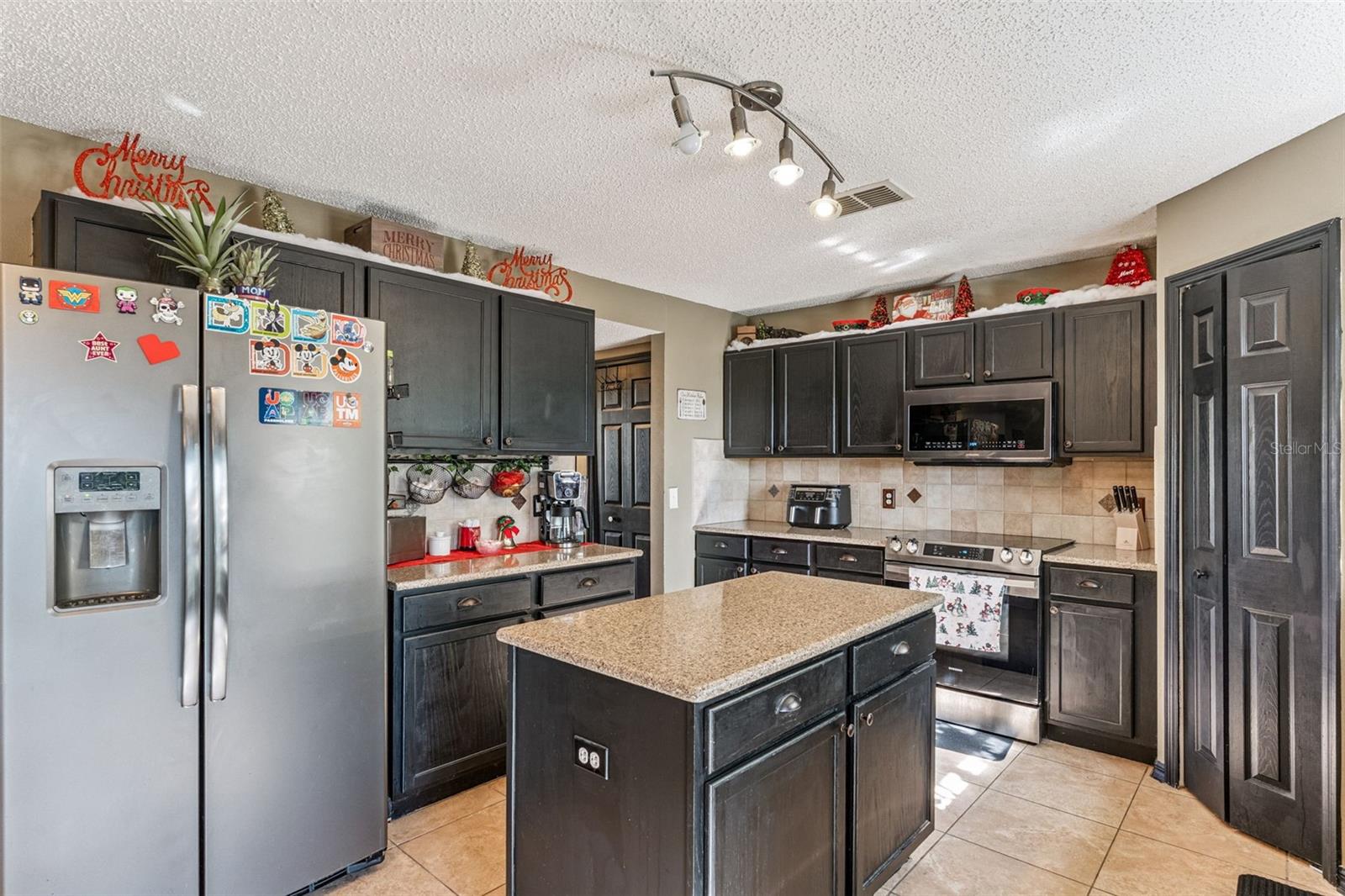 Image 16 of 38 For 1028 Fox Trail Avenue