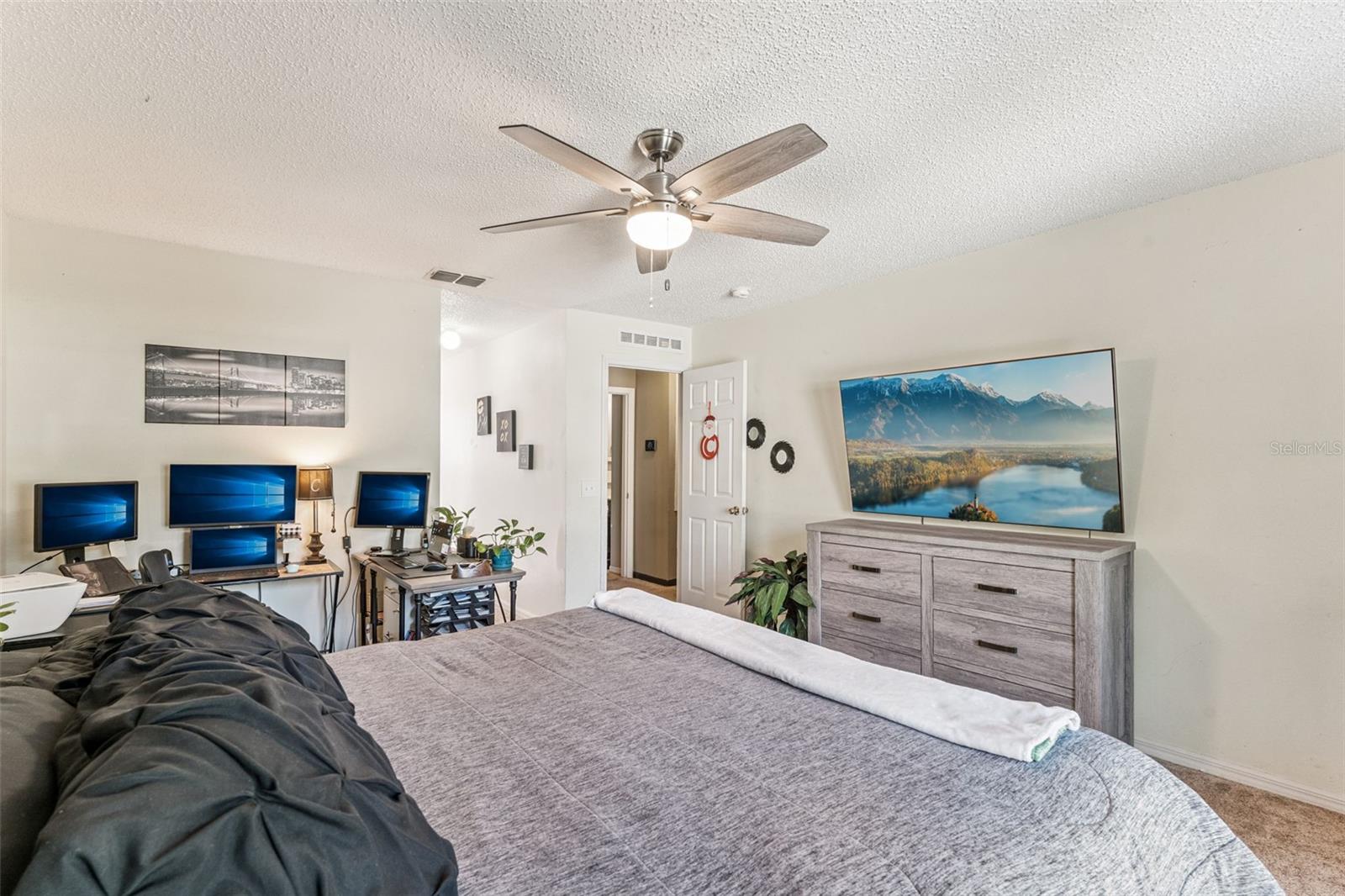 Image 19 of 38 For 1028 Fox Trail Avenue