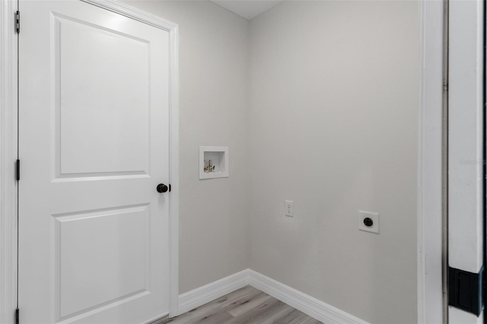 Image 24 of 31 For 4865 Princeton Lane