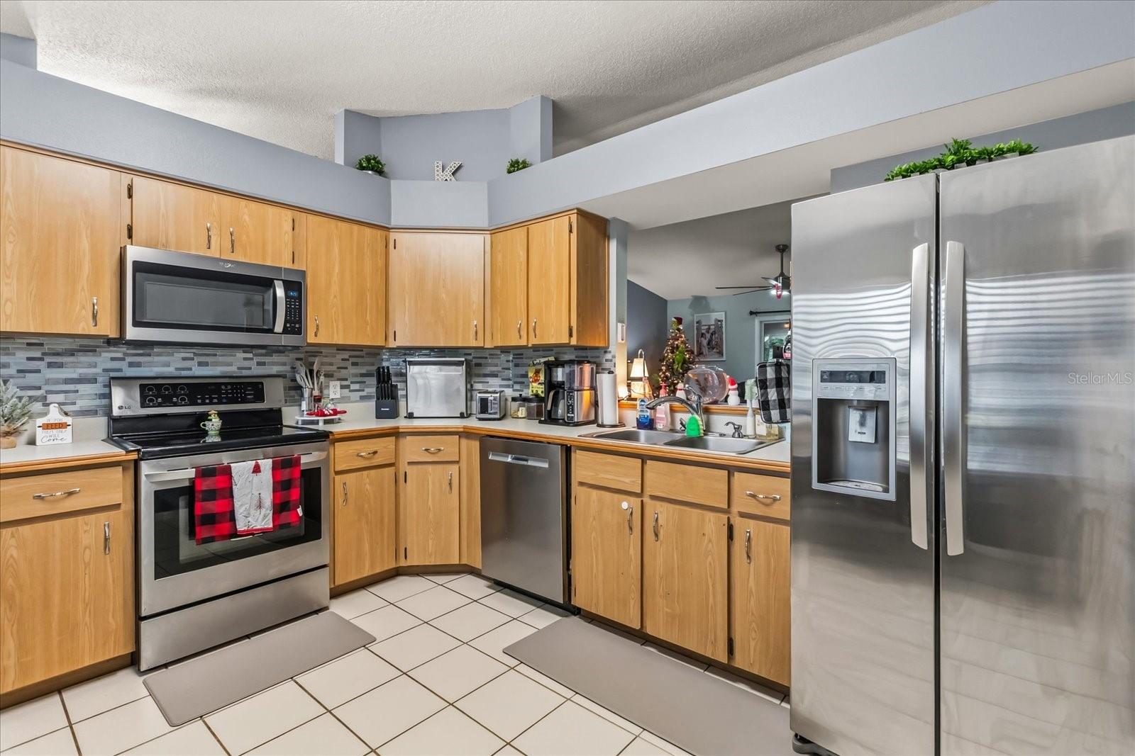 Image 16 of 34 For 480 Chestnut Avenue