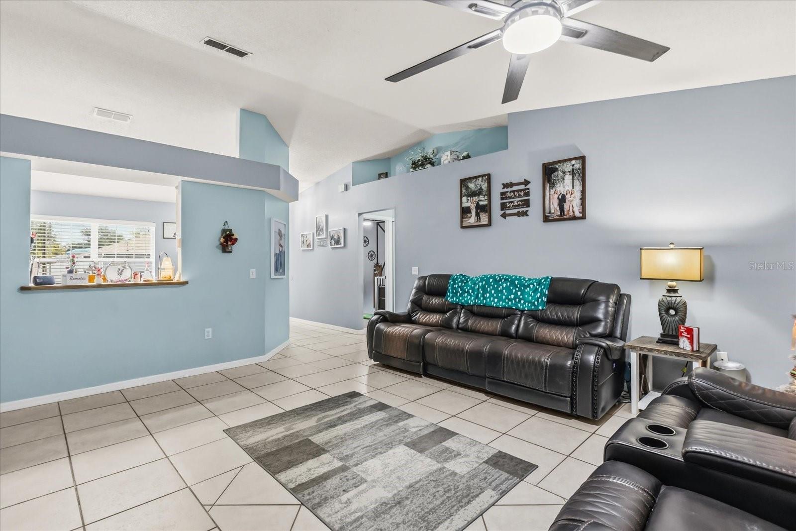 Image 19 of 34 For 480 Chestnut Avenue