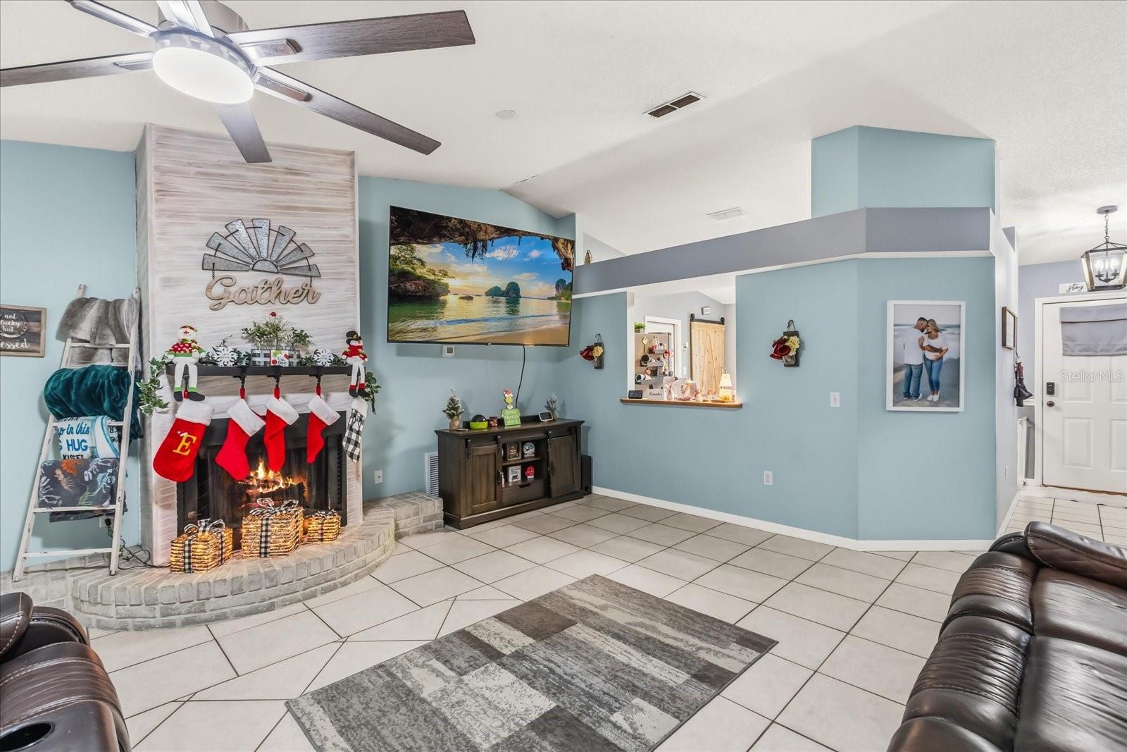 Image 20 of 34 For 480 Chestnut Avenue