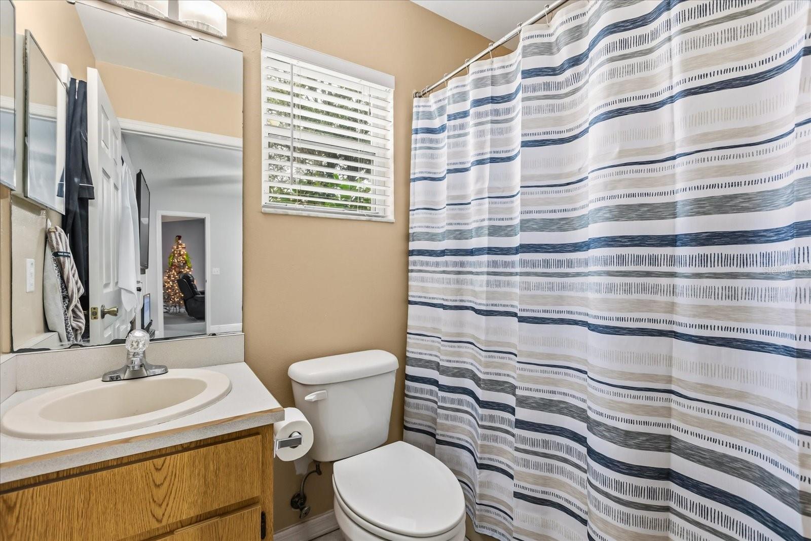 Image 23 of 34 For 480 Chestnut Avenue