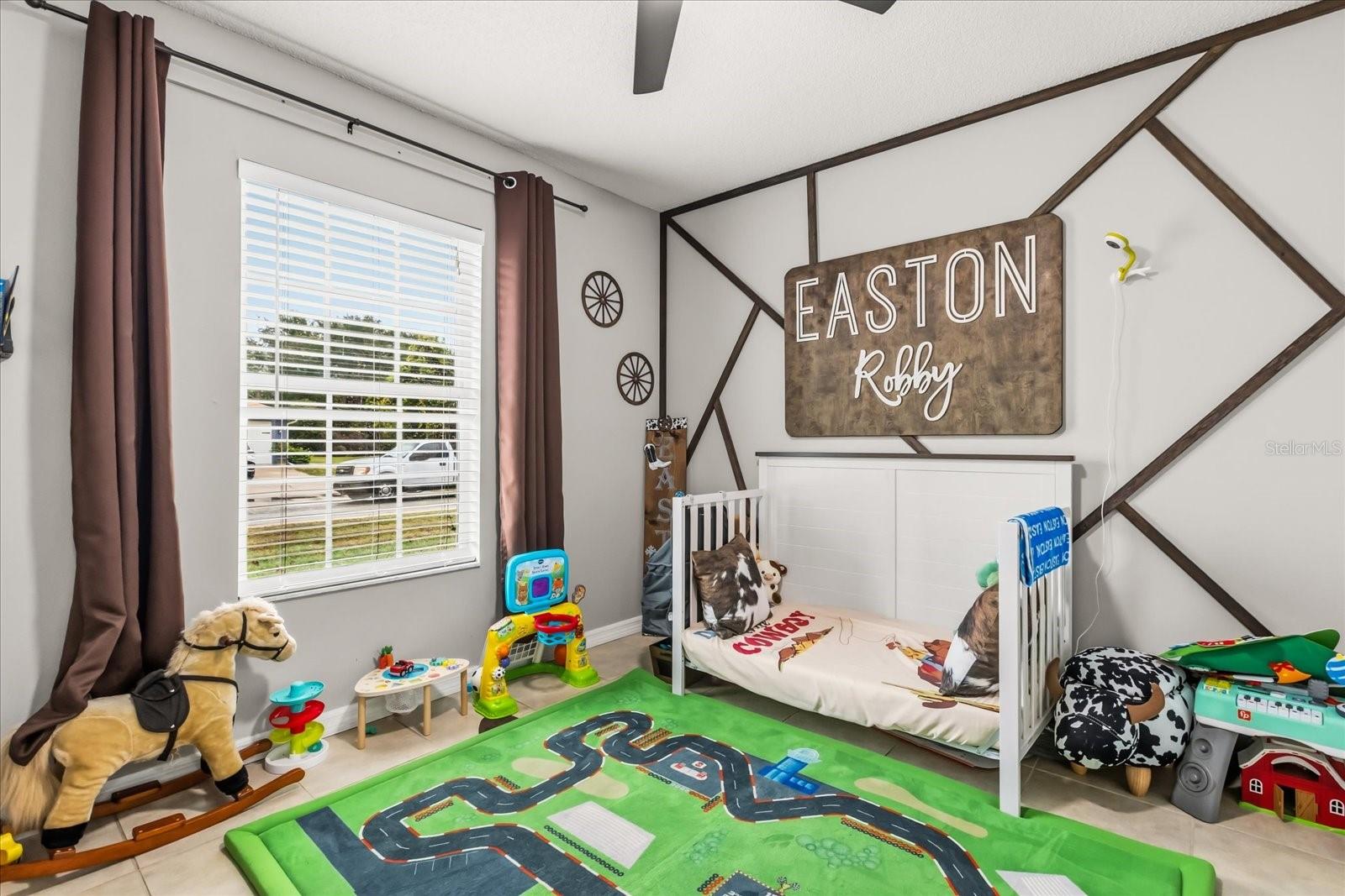 Image 25 of 34 For 480 Chestnut Avenue