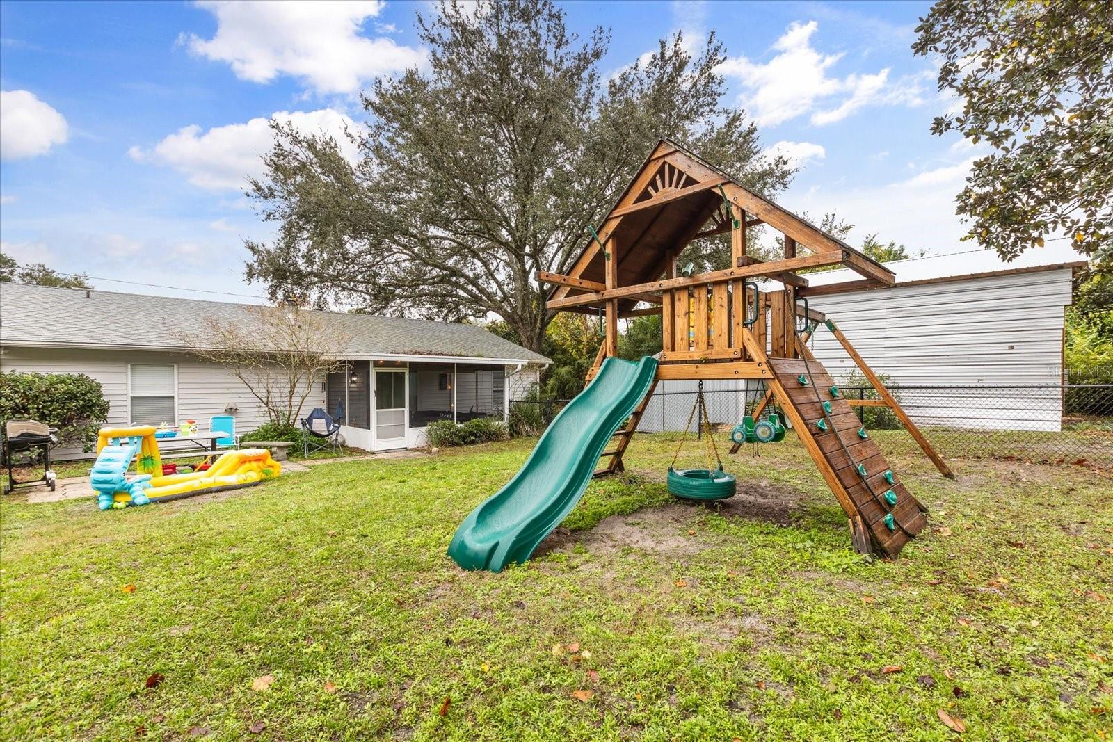 Image 33 of 34 For 480 Chestnut Avenue