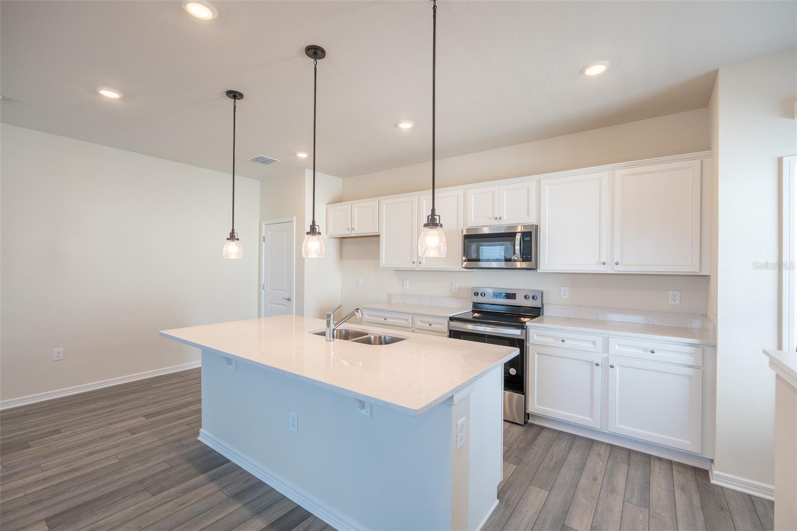 Image 10 of 31 For 6530 Winding Path Way