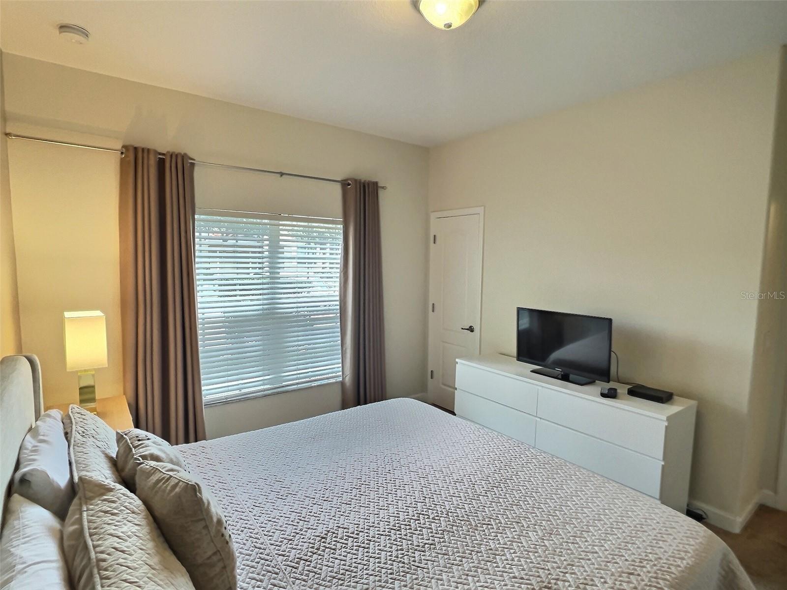 Image 22 of 49 For 8841 Candy Palm Road