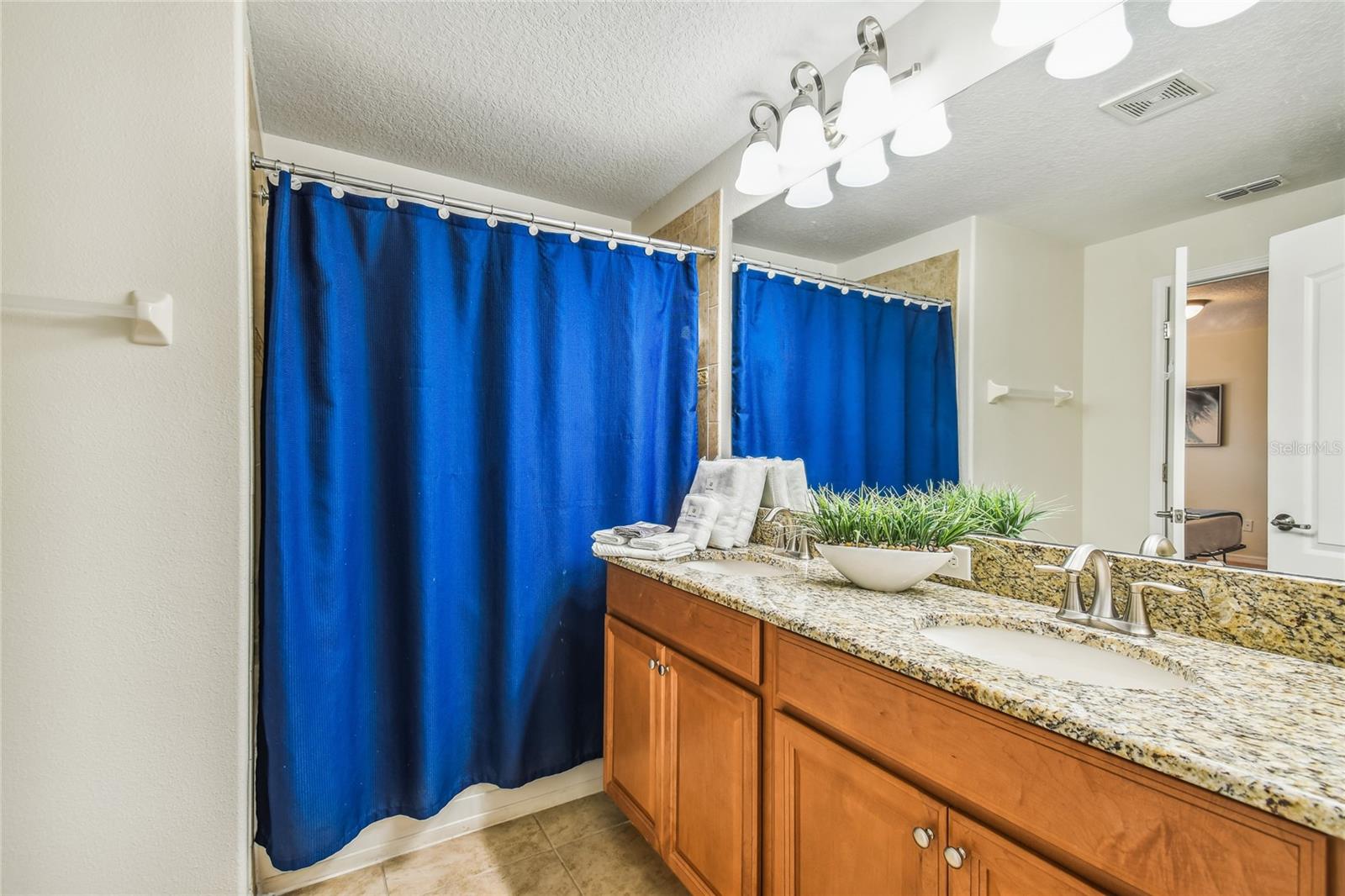 Image 28 of 49 For 8841 Candy Palm Road