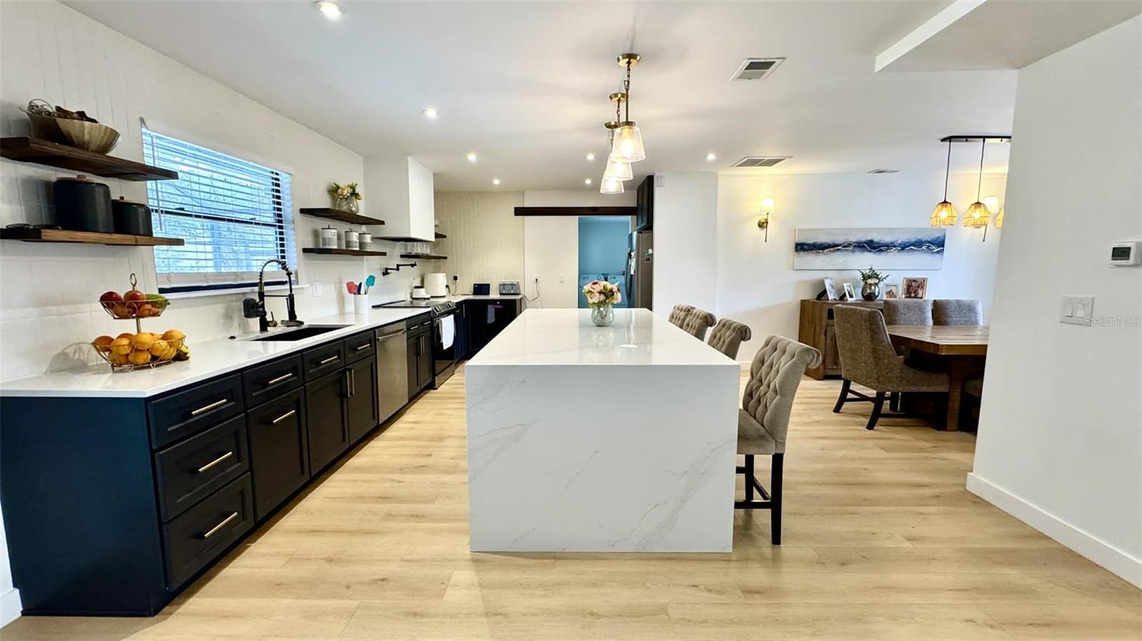 Image 2 of 16 For 415 6th Avenue