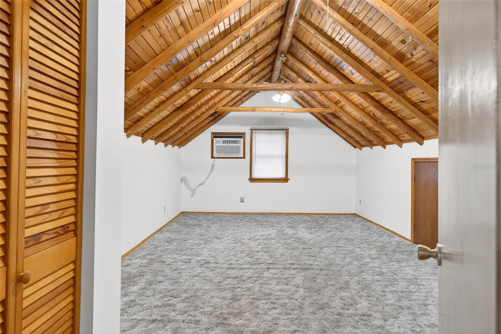 Image 27 of 59 For 825 Arden Street