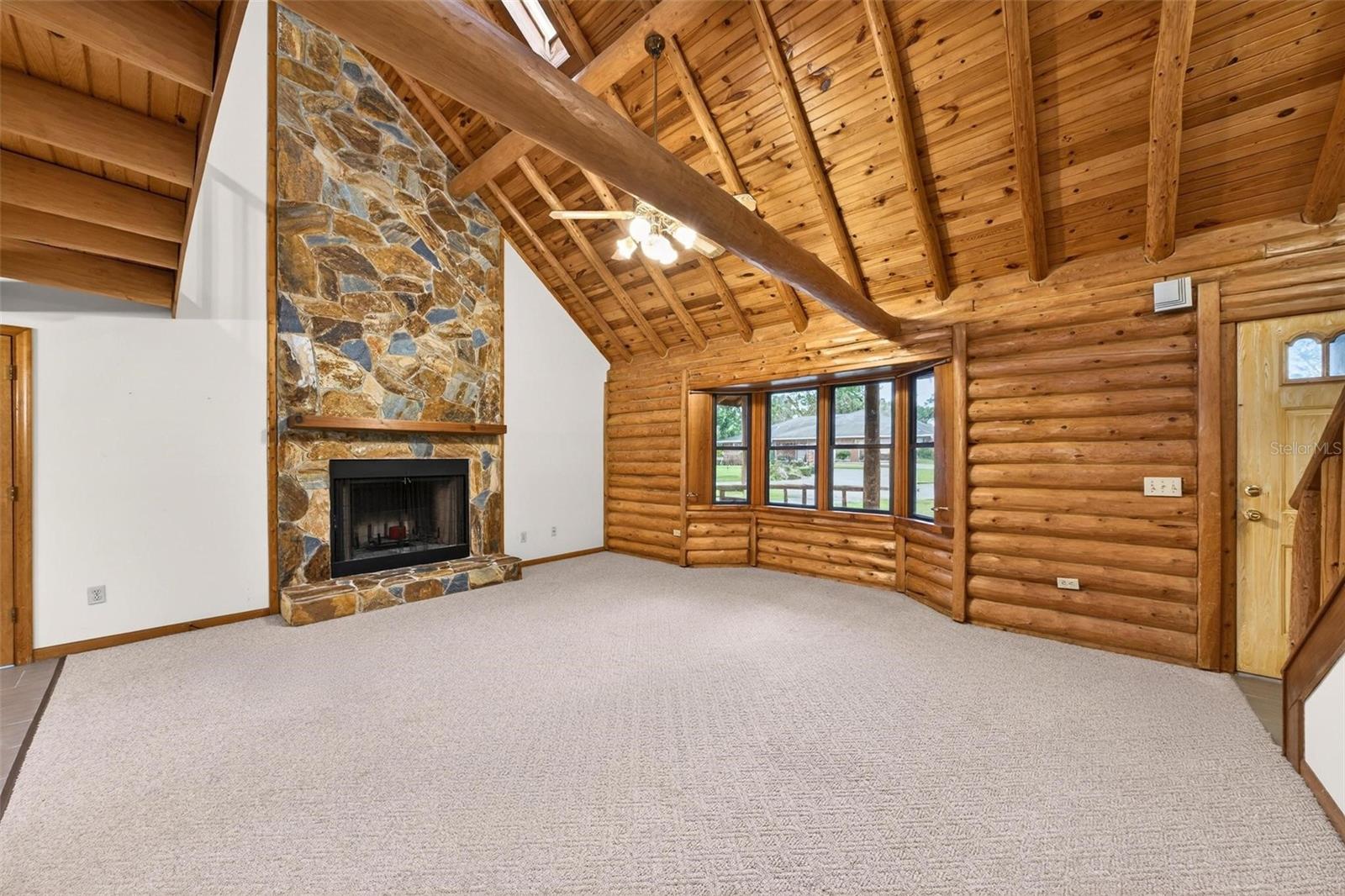 Image 5 of 59 For 825 Arden Street