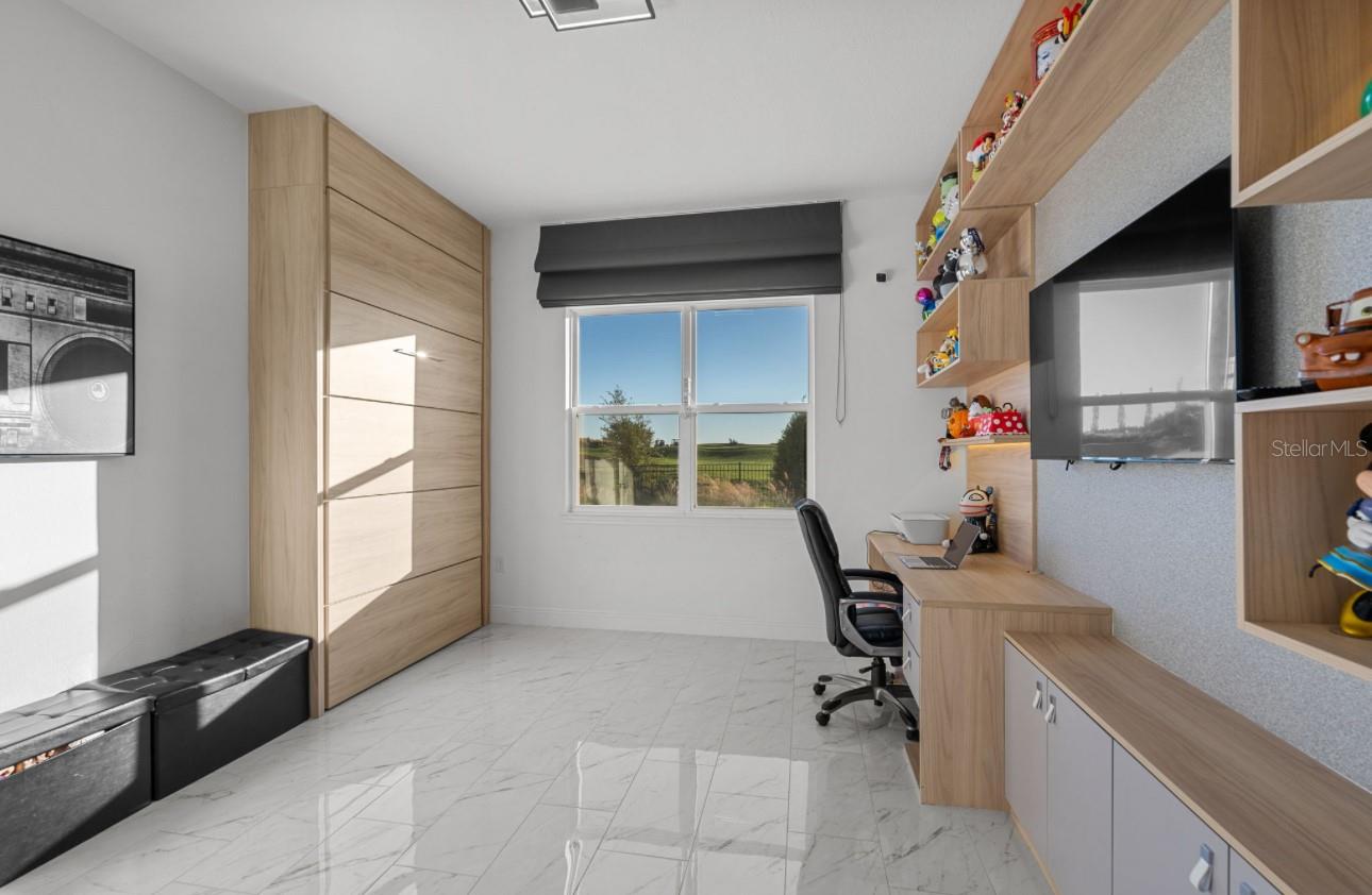 Image 11 of 40 For 15746 Vetta Drive