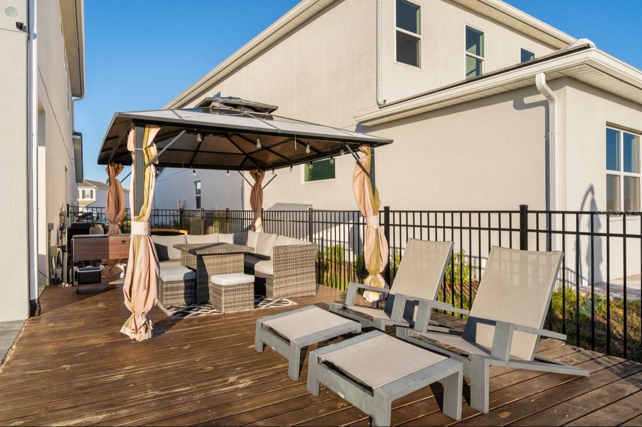 Image 16 of 40 For 15746 Vetta Drive