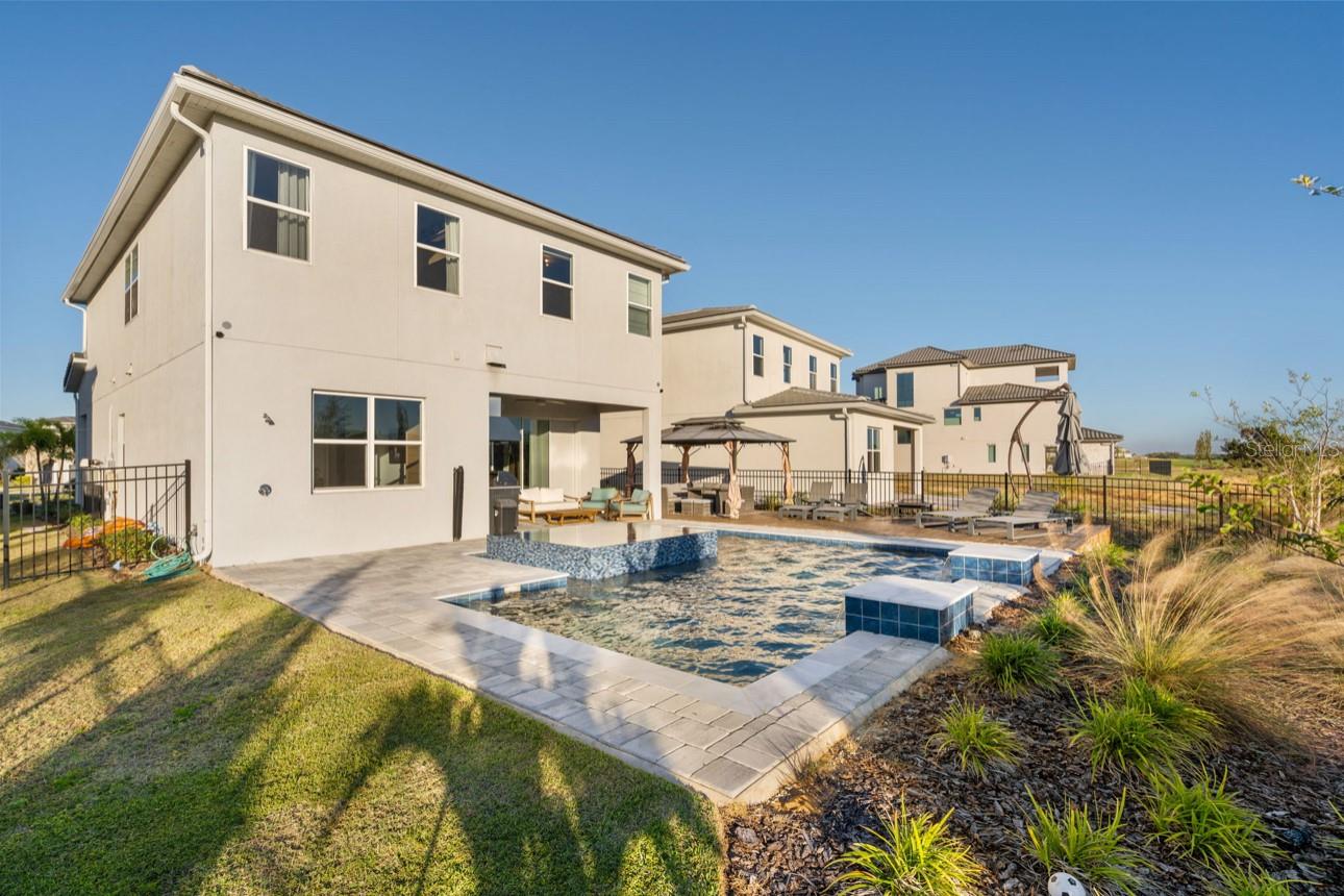 Image 18 of 40 For 15746 Vetta Drive