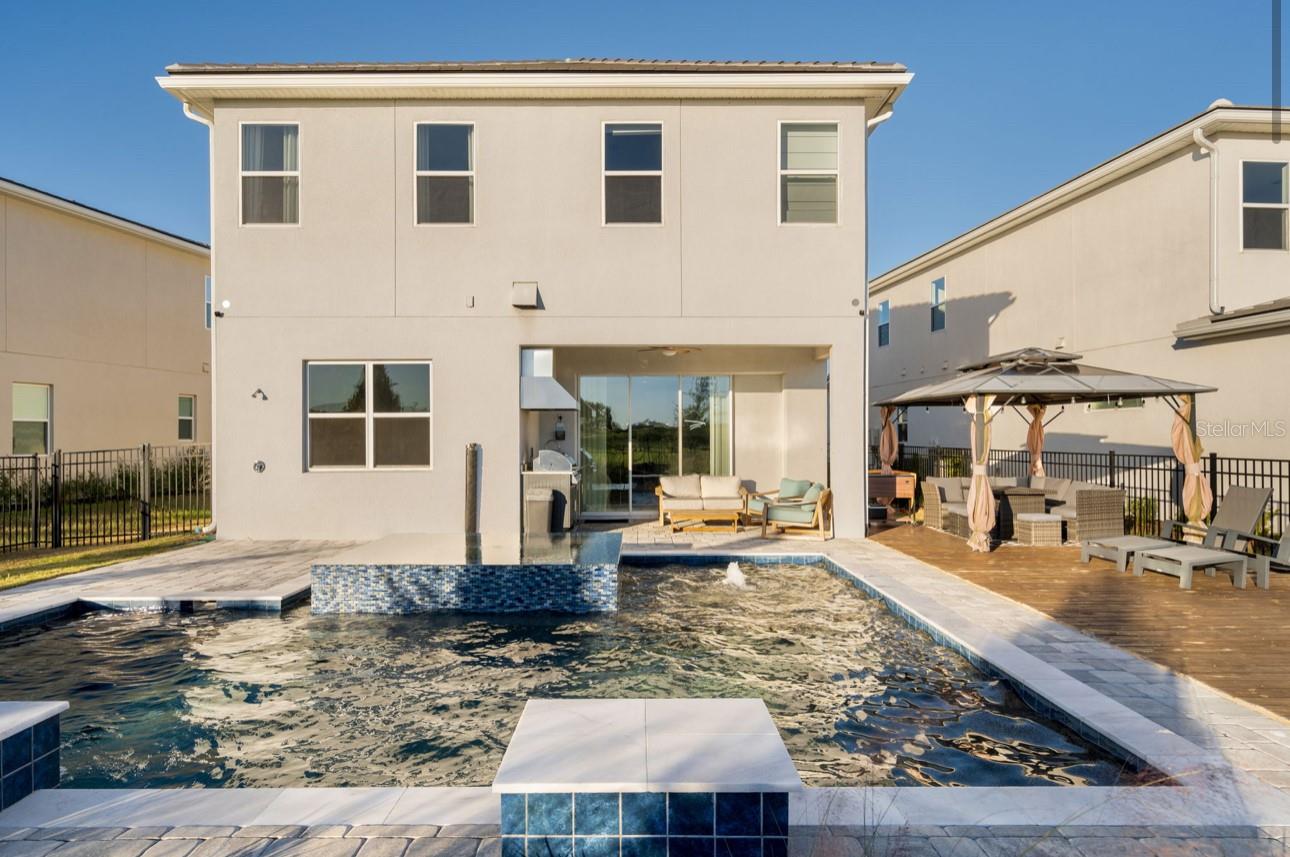 Image 20 of 40 For 15746 Vetta Drive