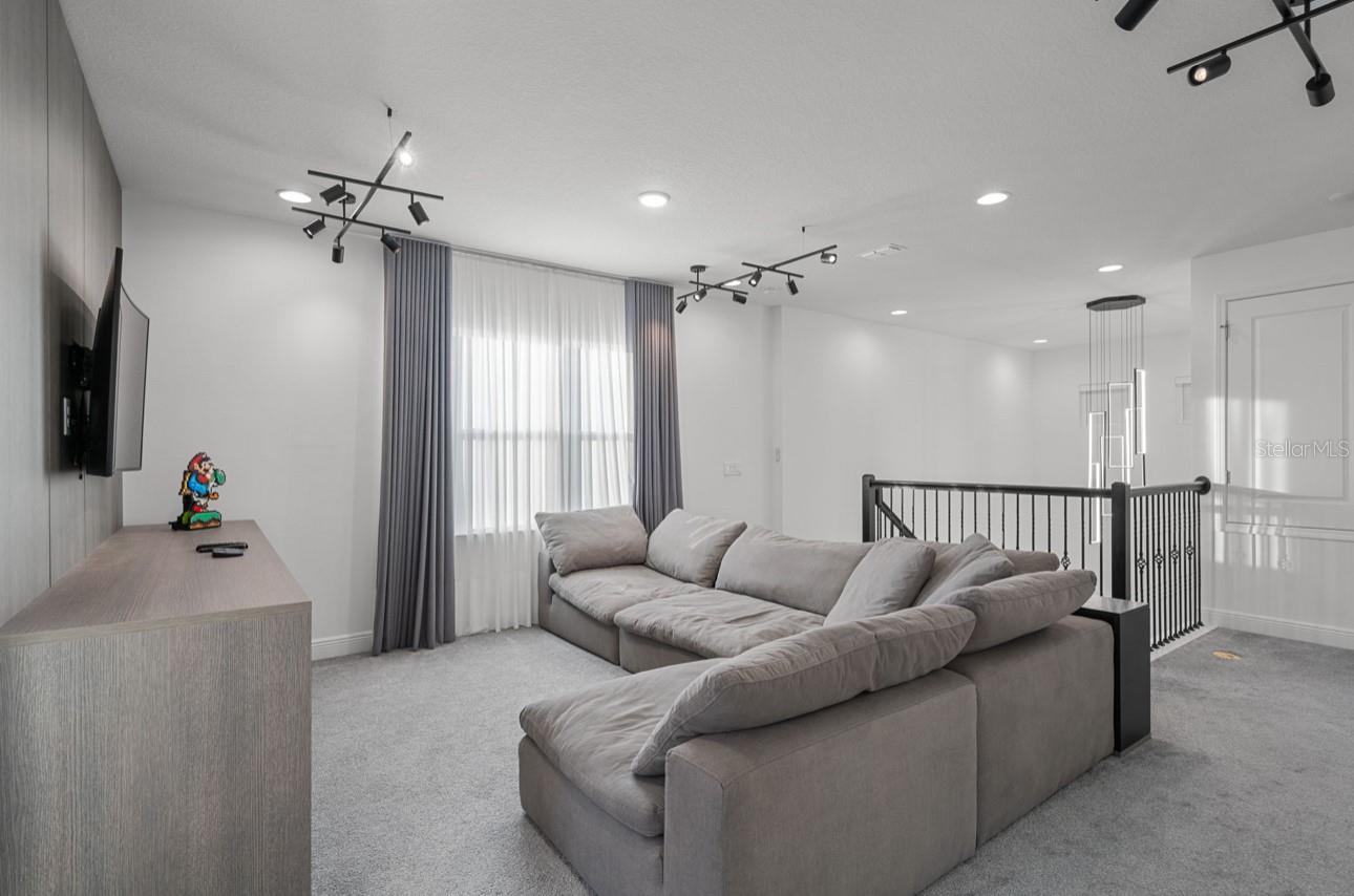 Image 22 of 40 For 15746 Vetta Drive