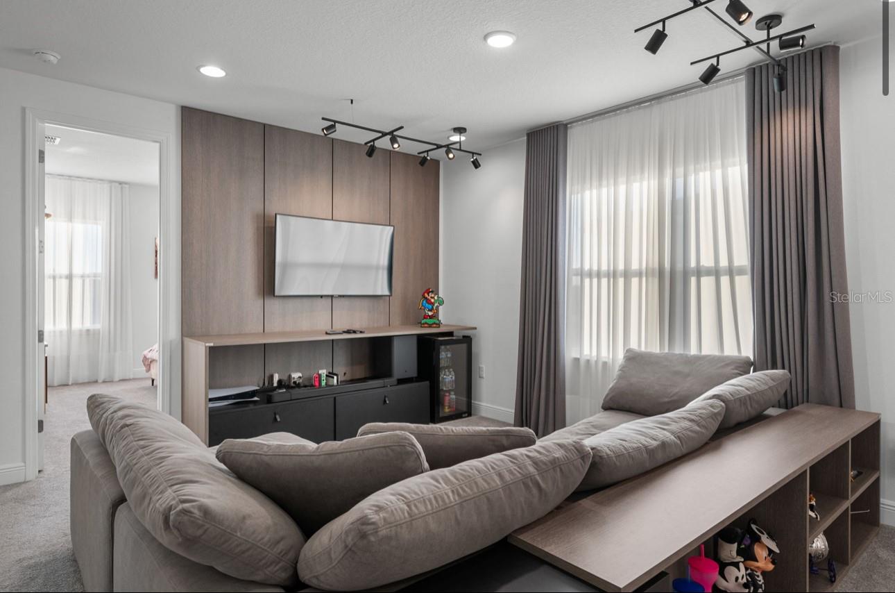 Image 23 of 40 For 15746 Vetta Drive