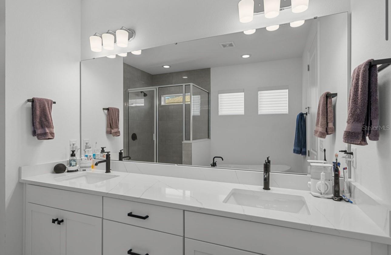 Image 26 of 40 For 15746 Vetta Drive