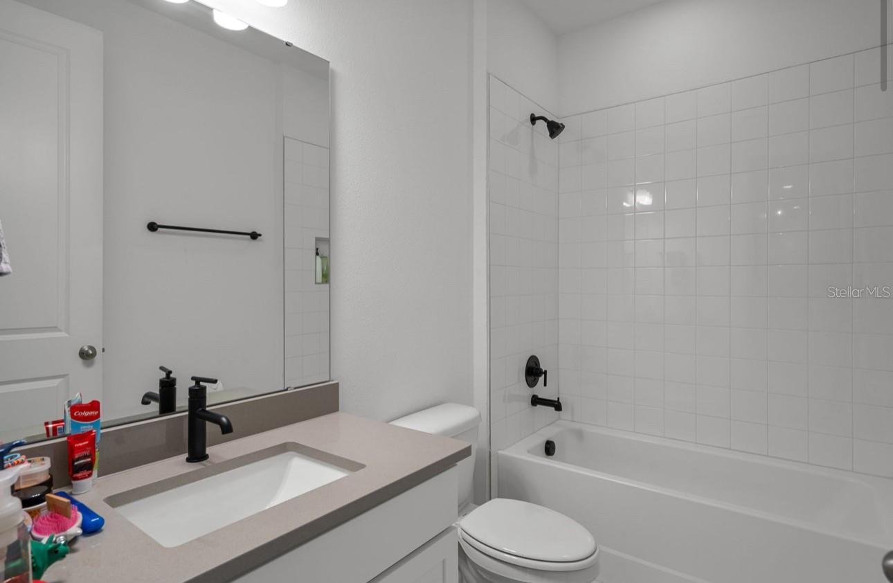 Image 34 of 40 For 15746 Vetta Drive