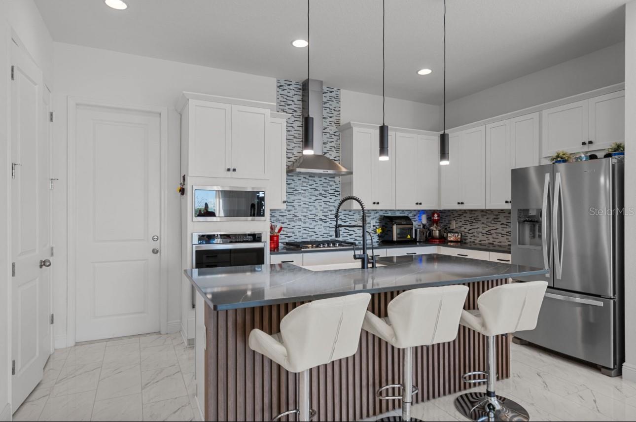 Image 5 of 40 For 15746 Vetta Drive