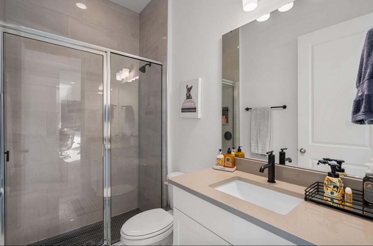 Image 9 of 40 For 15746 Vetta Drive