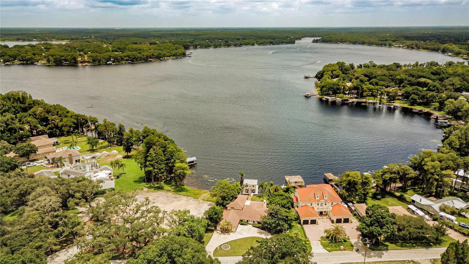 Image 6 of 46 For 18129 Crawley Road