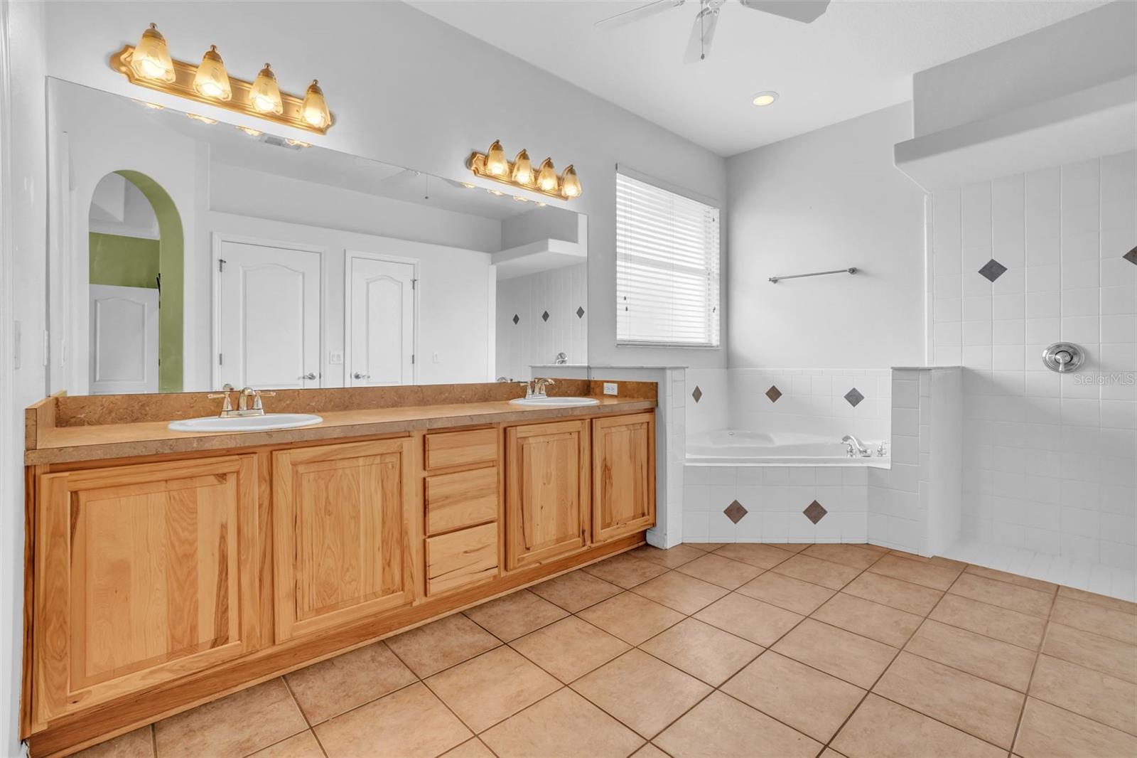 Image 20 of 39 For 3179 Forest Breeze Way