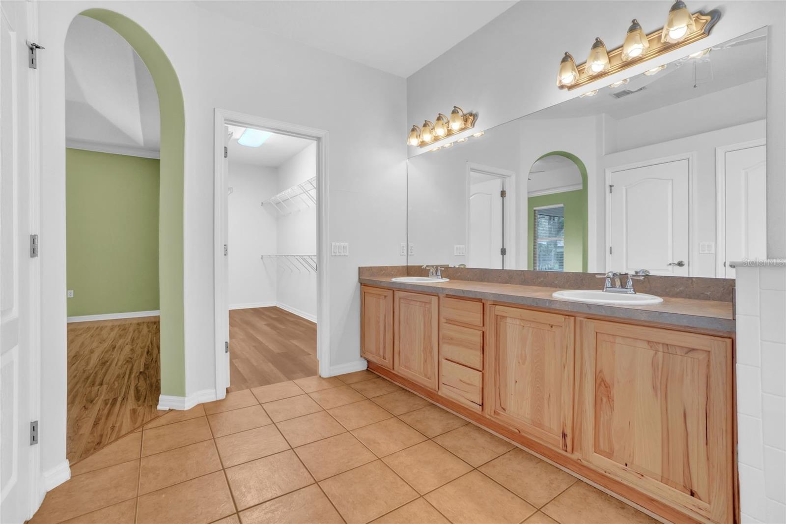 Image 21 of 39 For 3179 Forest Breeze Way